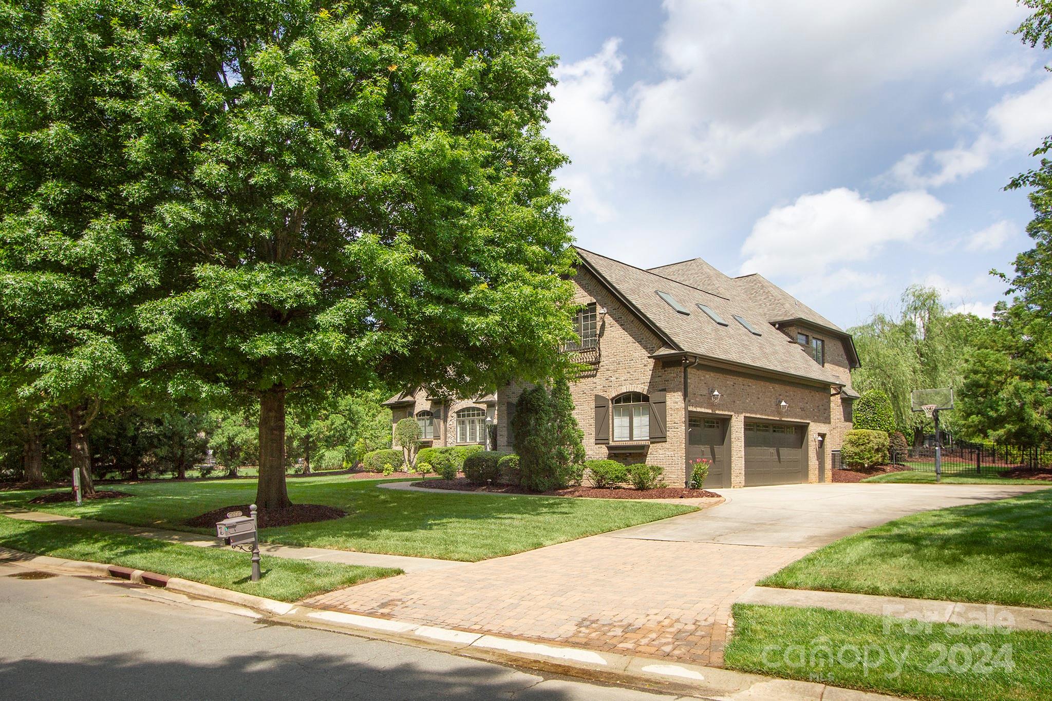 816 Beauhaven Lane