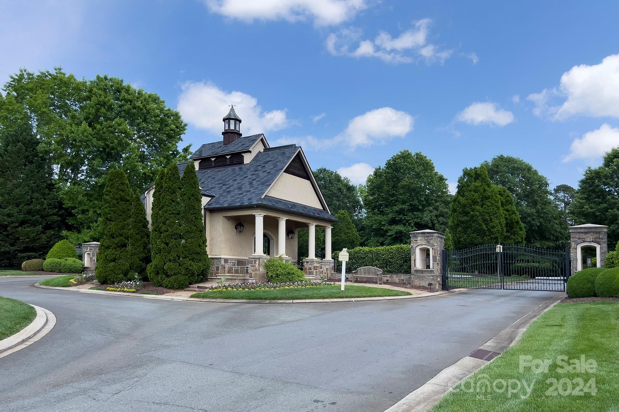 816 Beauhaven Lane