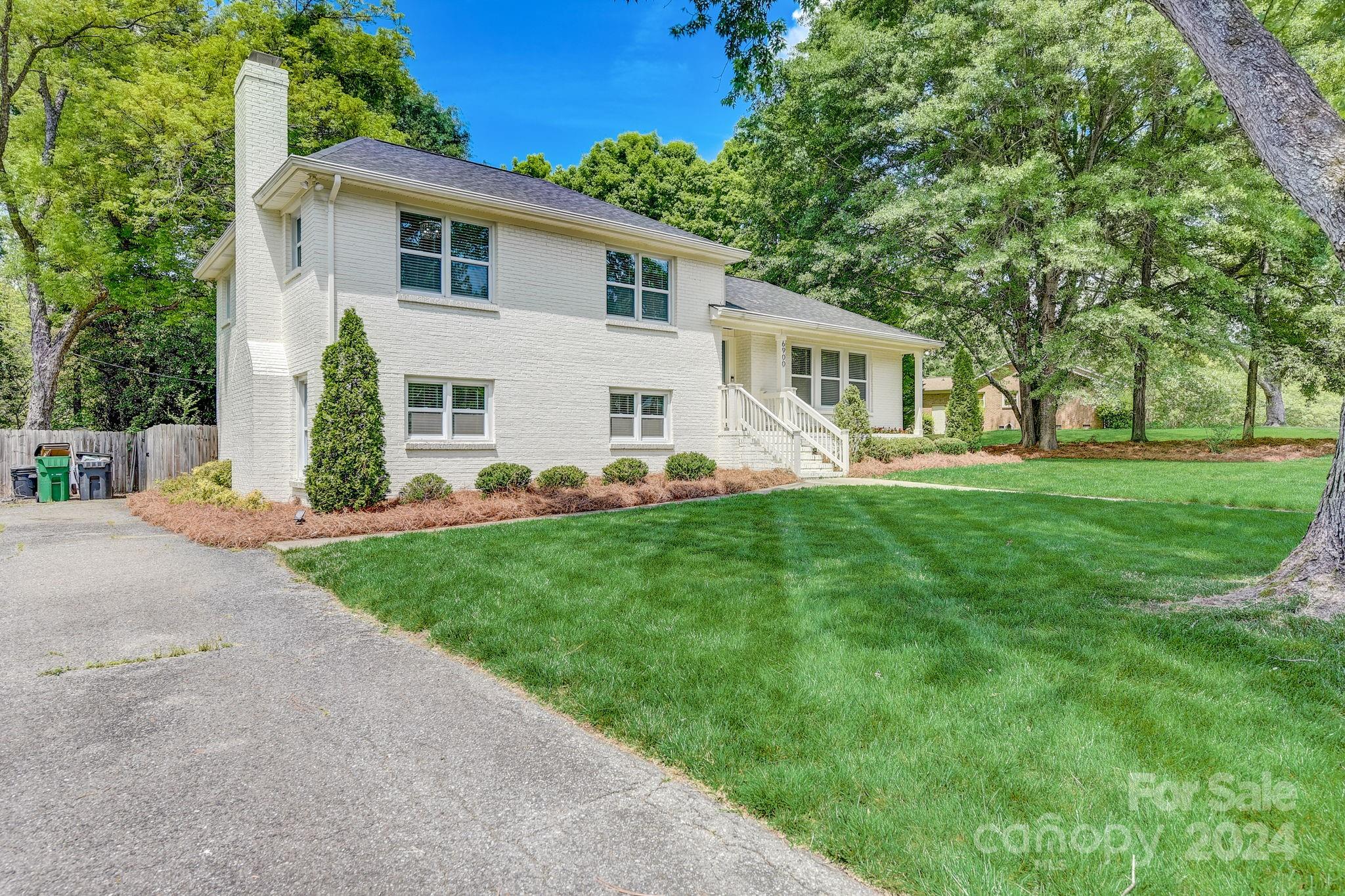 6900 Heatherford Drive
