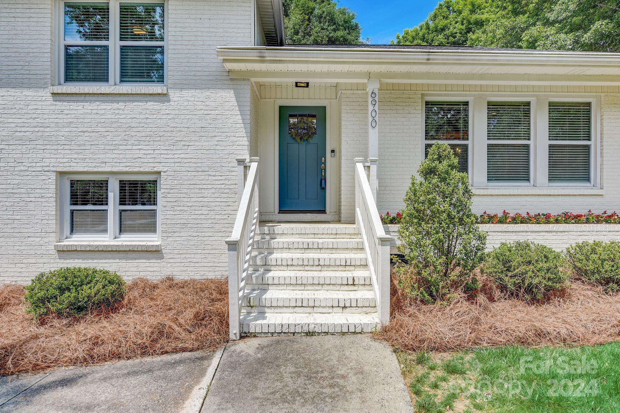 6900 Heatherford Drive