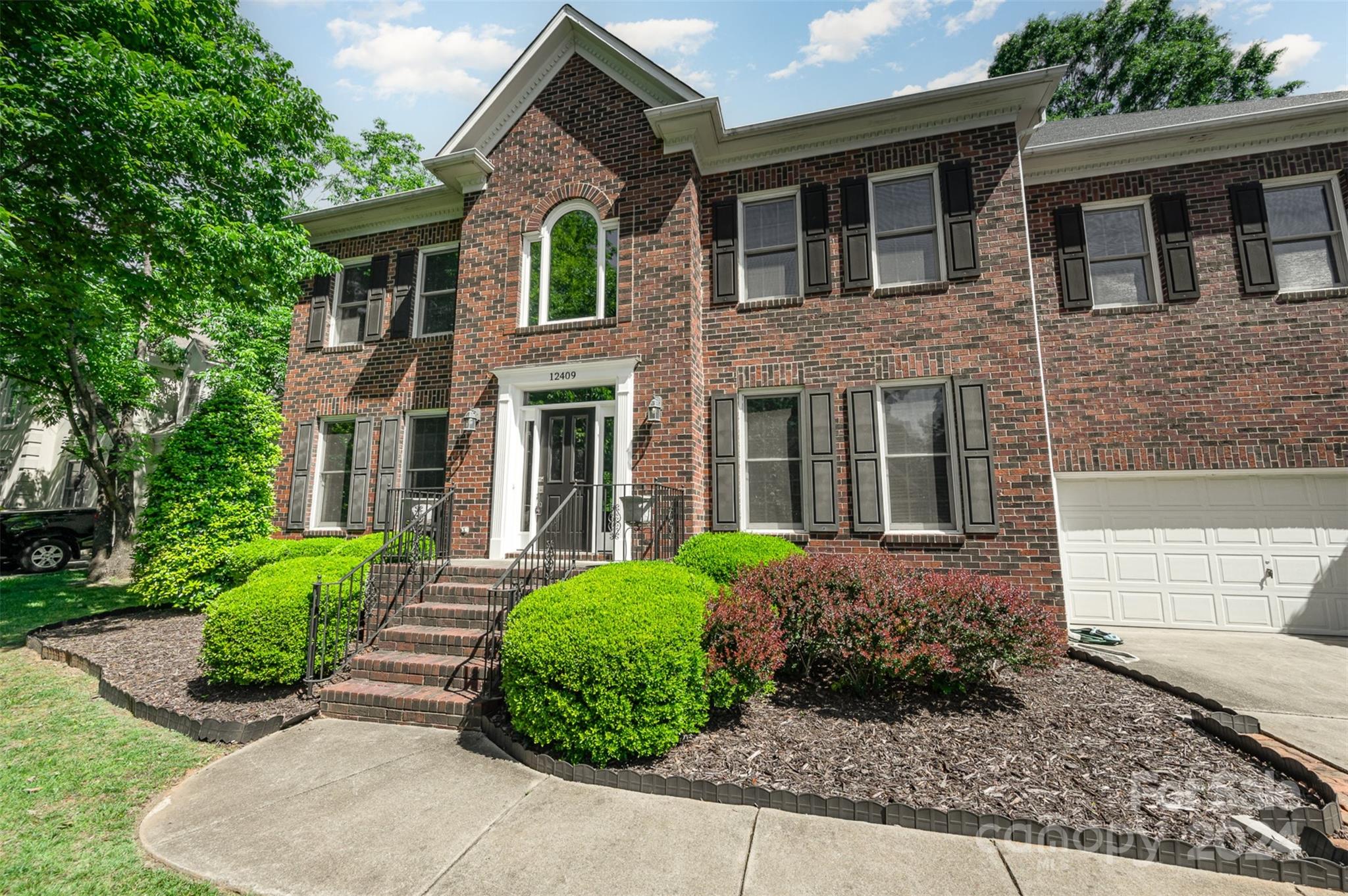 12409 Sylvan Oak Way
