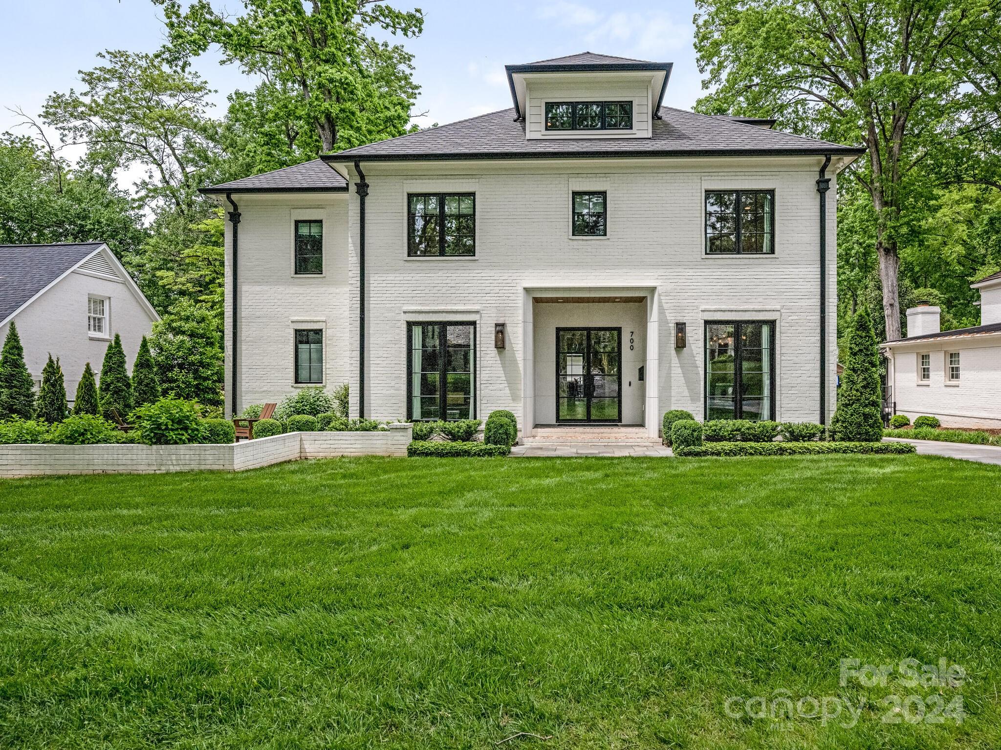 700 Cherokee Road