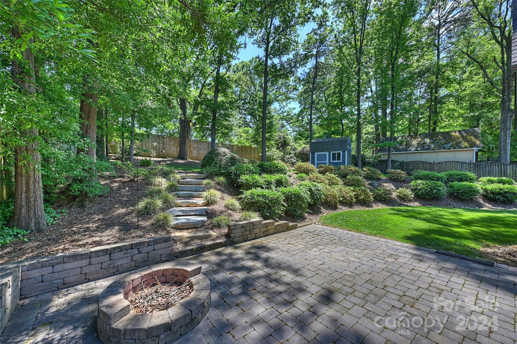 4459 Woodlark Lane