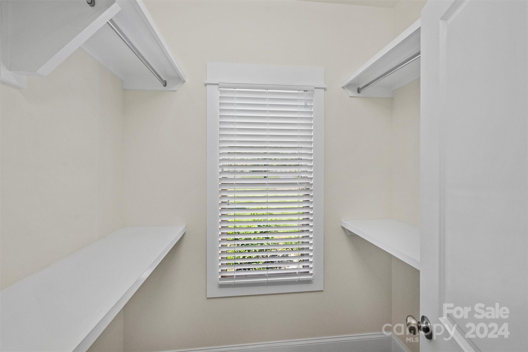 4459 Woodlark Lane