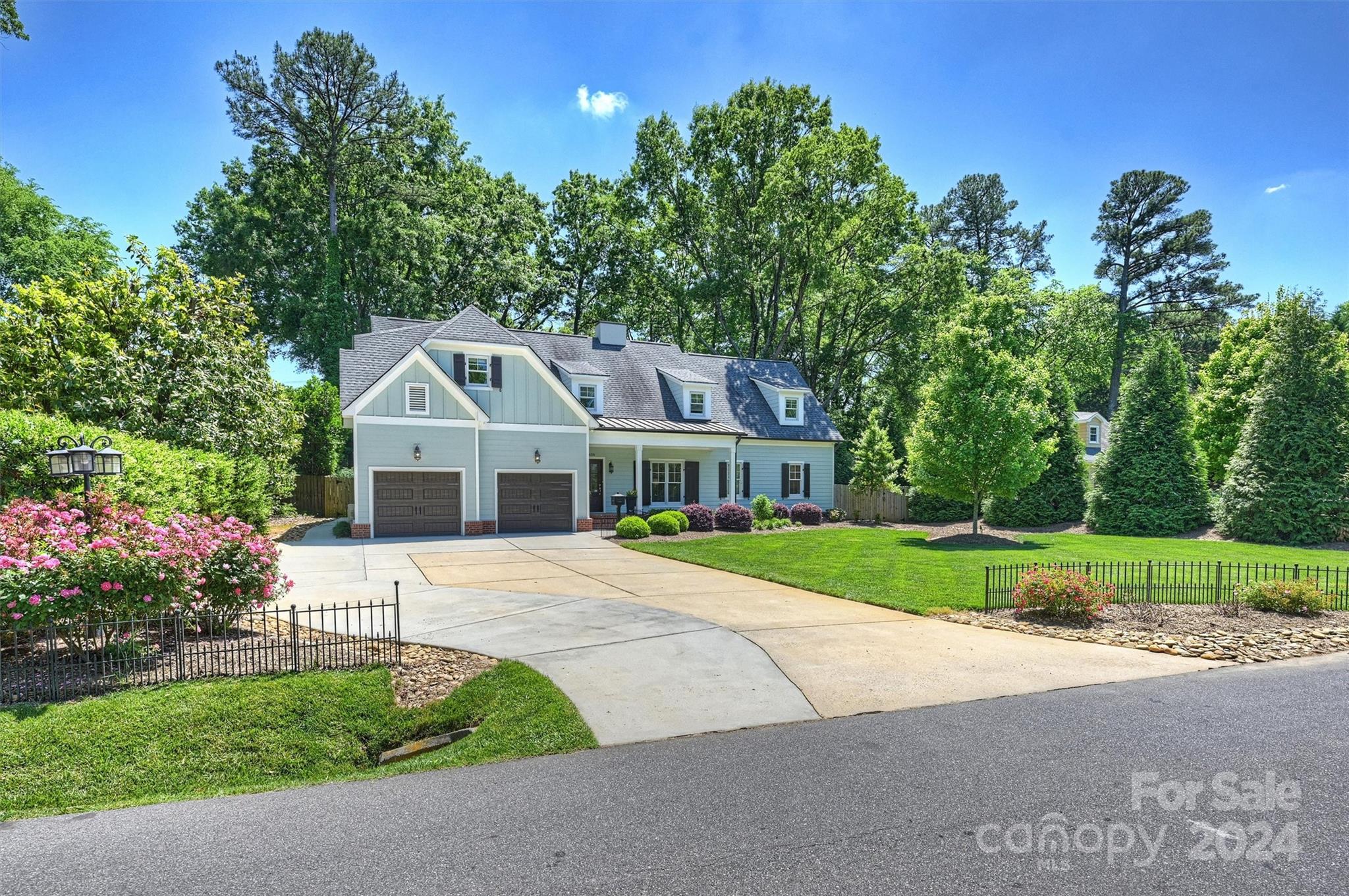 4459 Woodlark Lane