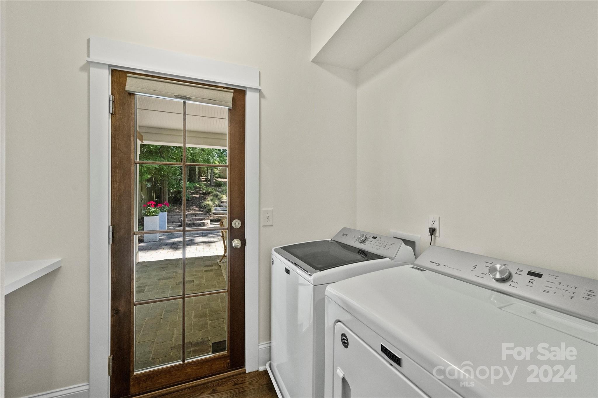 4459 Woodlark Lane