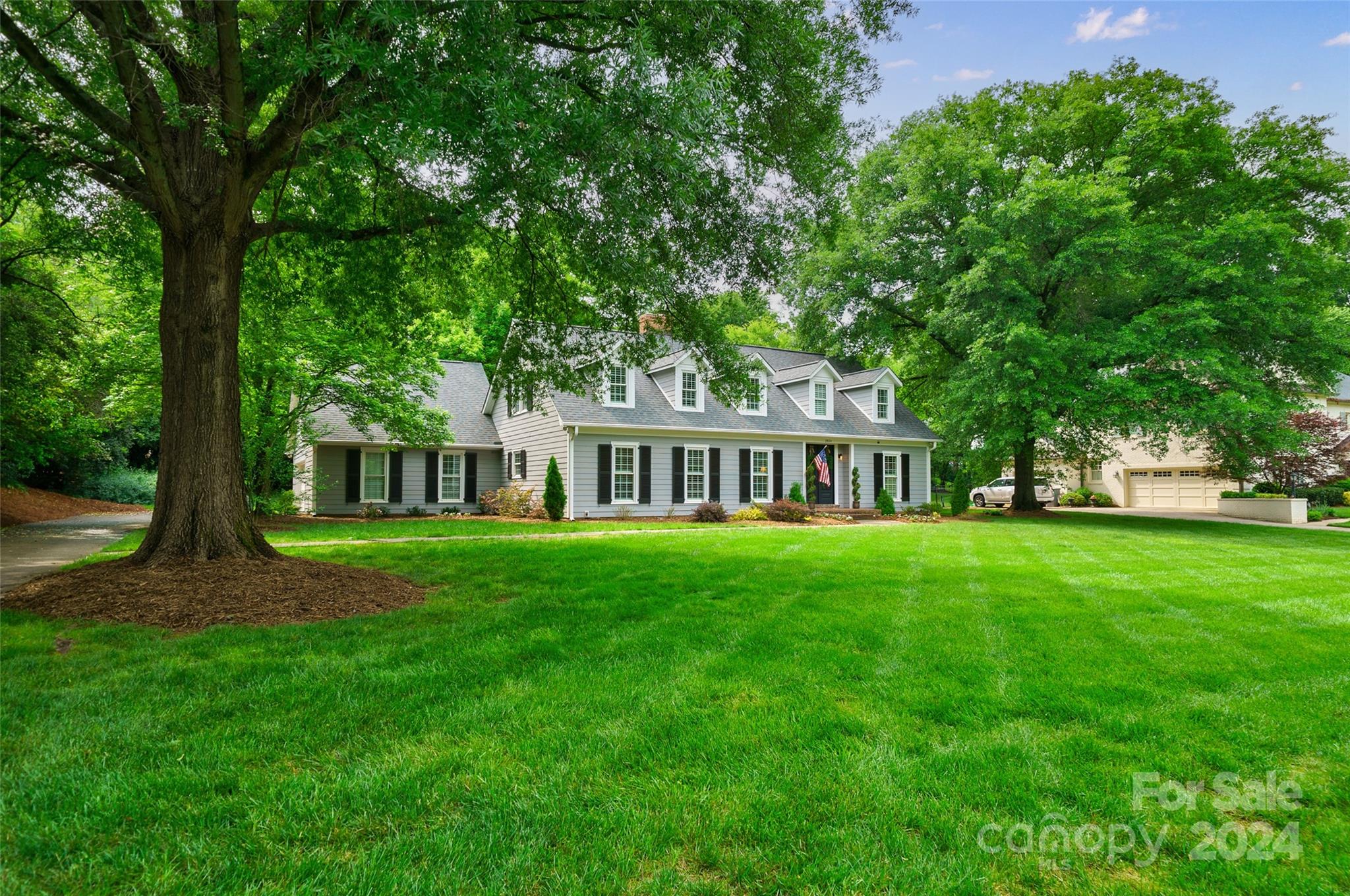 3924 Huntcliff Drive