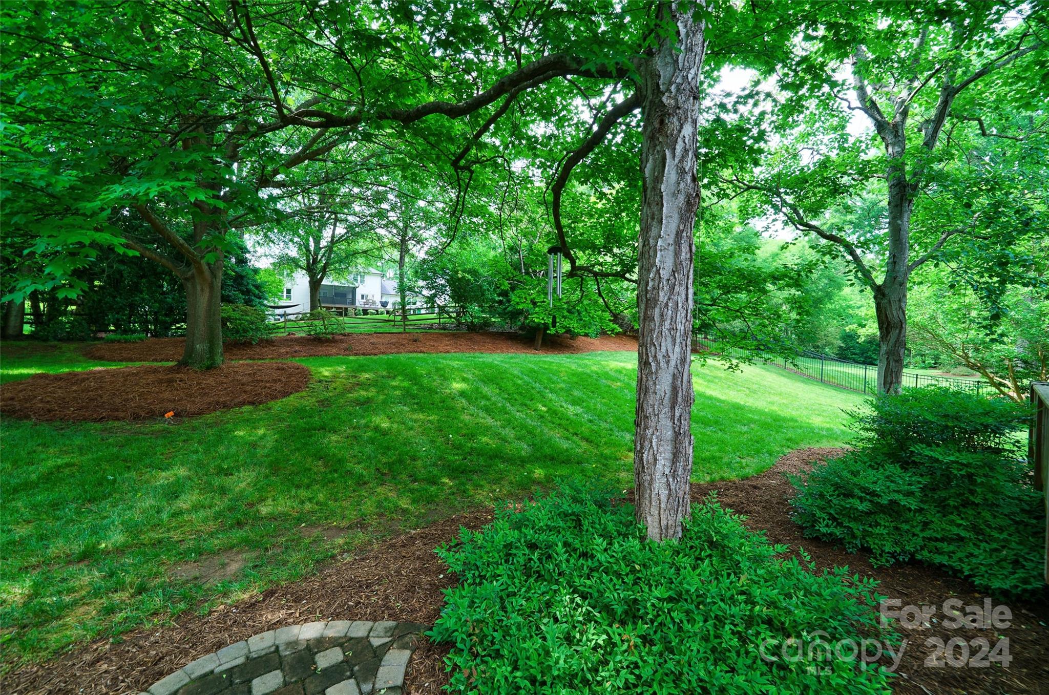 3924 Huntcliff Drive