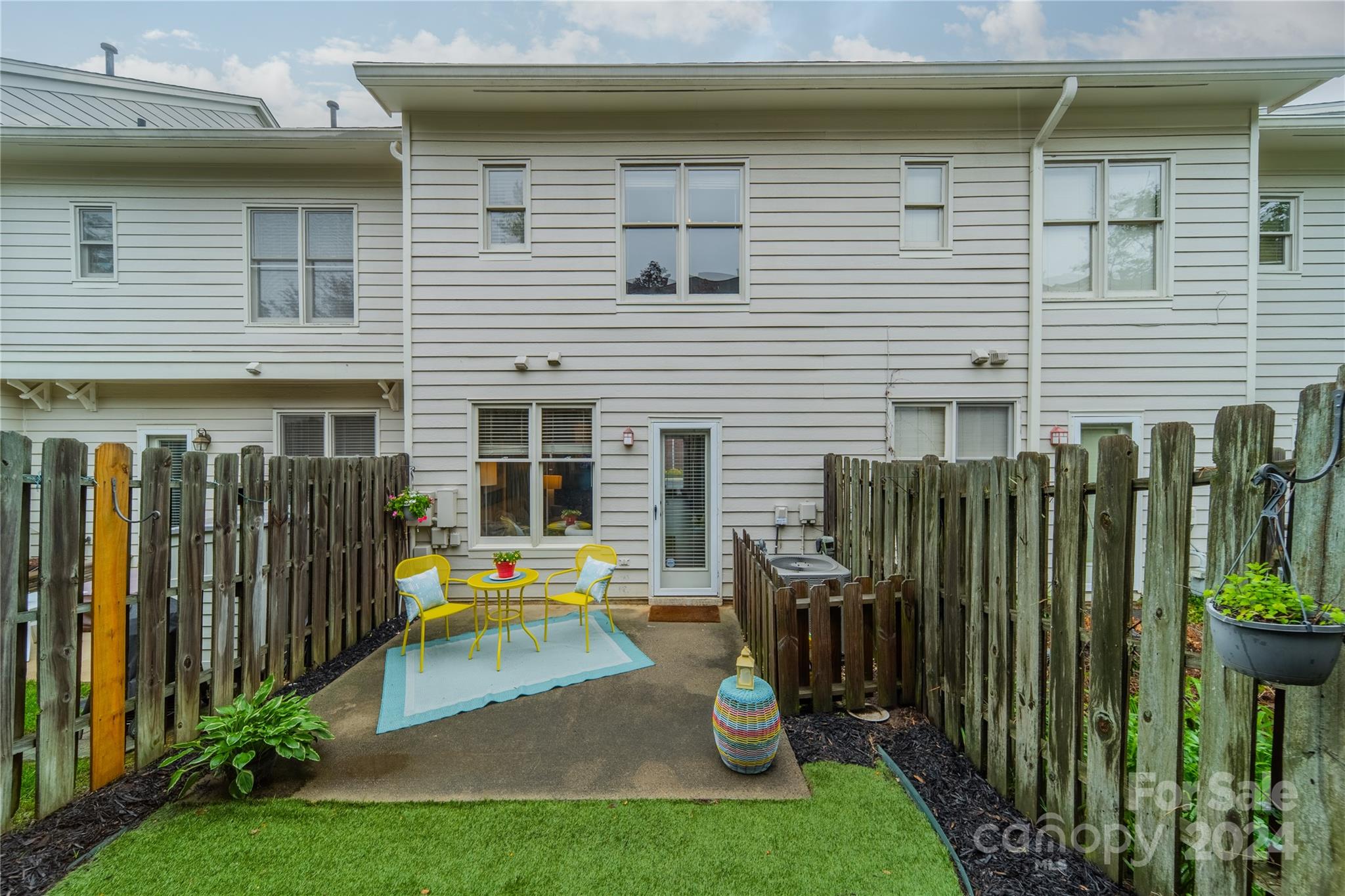 2609 Dilworth Heights Lane
