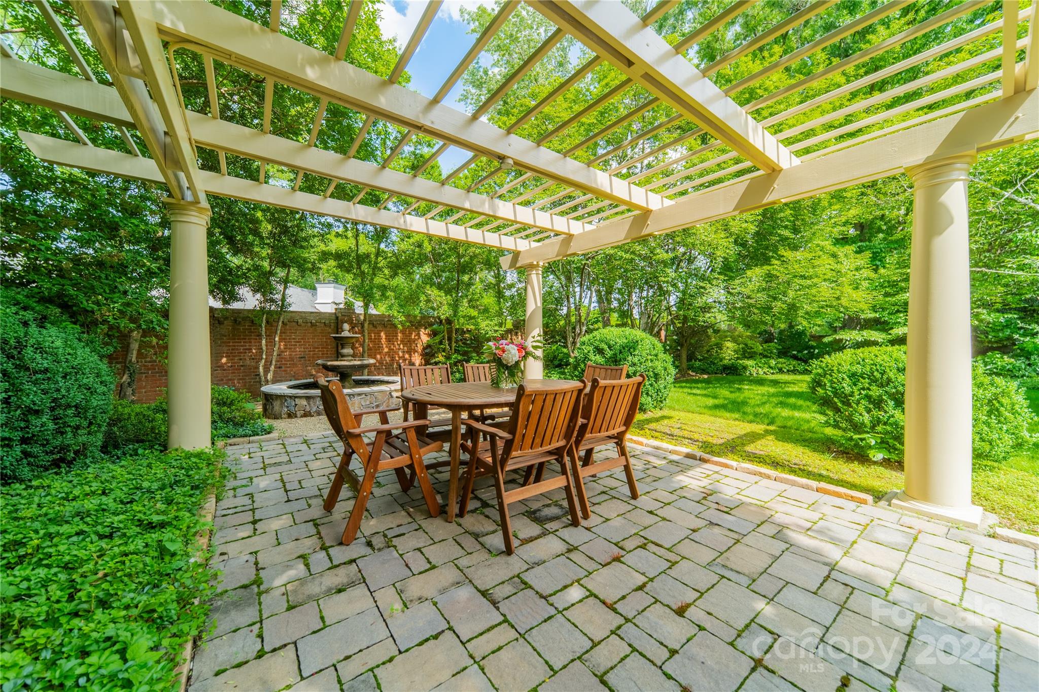 4021 Doves Roost Court
