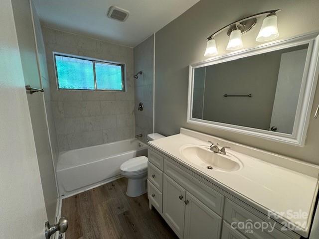 4626 Highlake Drive