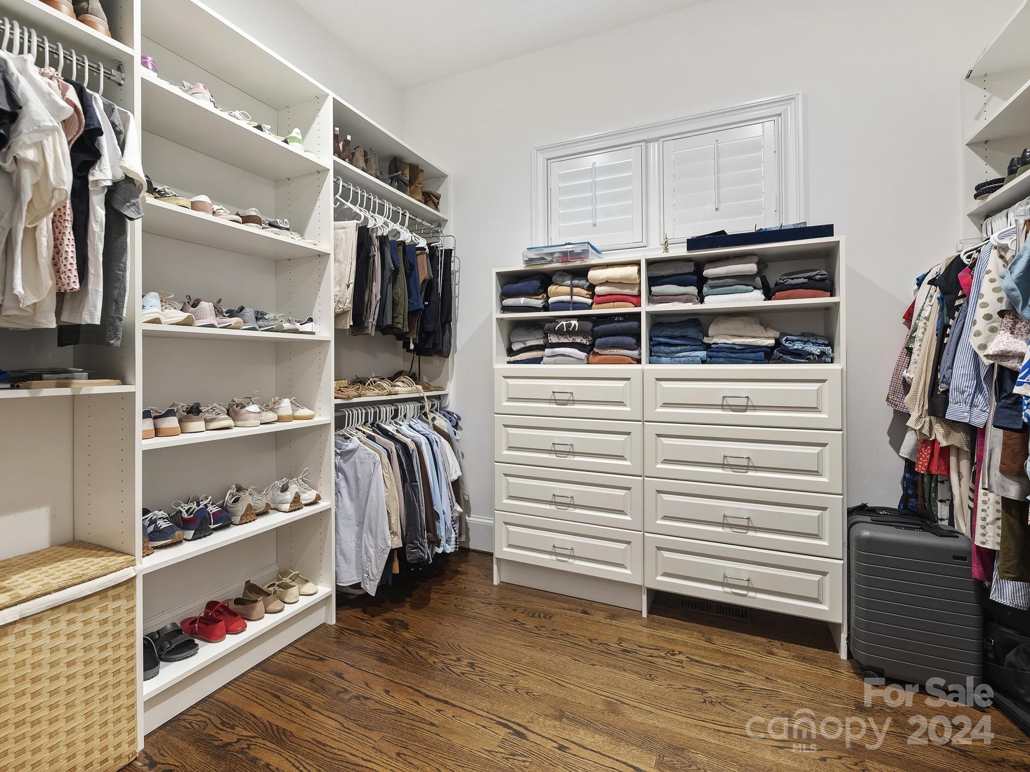 4005 Alexandra Alley Drive