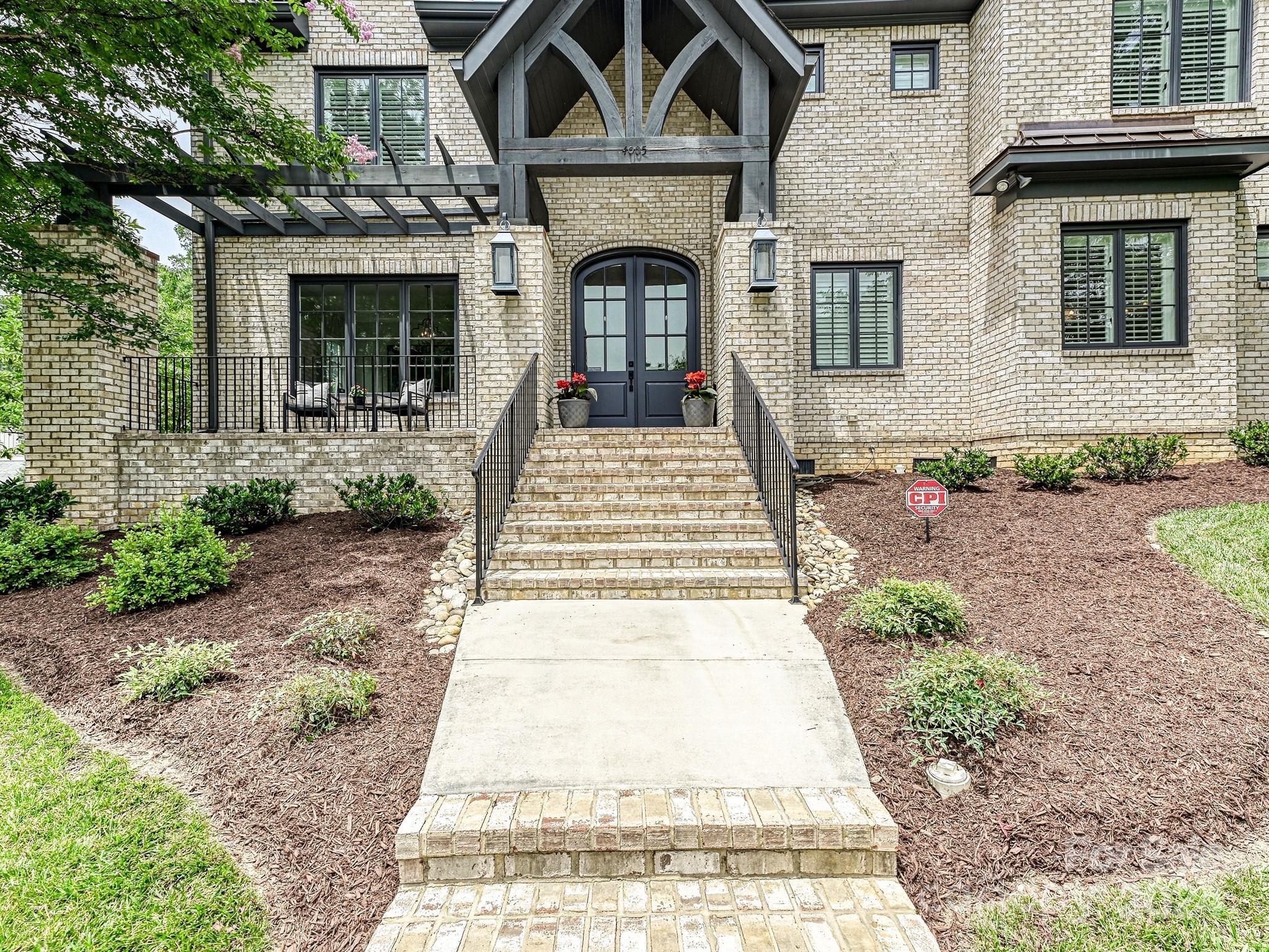 4005 Alexandra Alley Drive