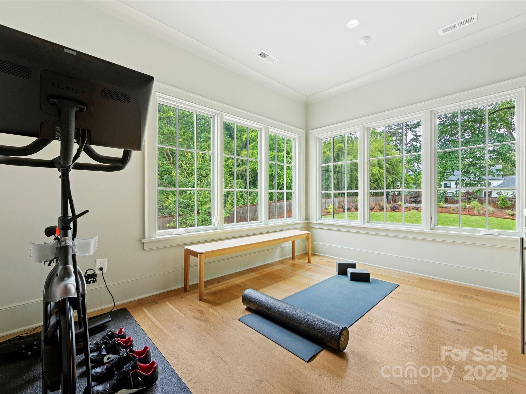 201 Wonderwood Drive