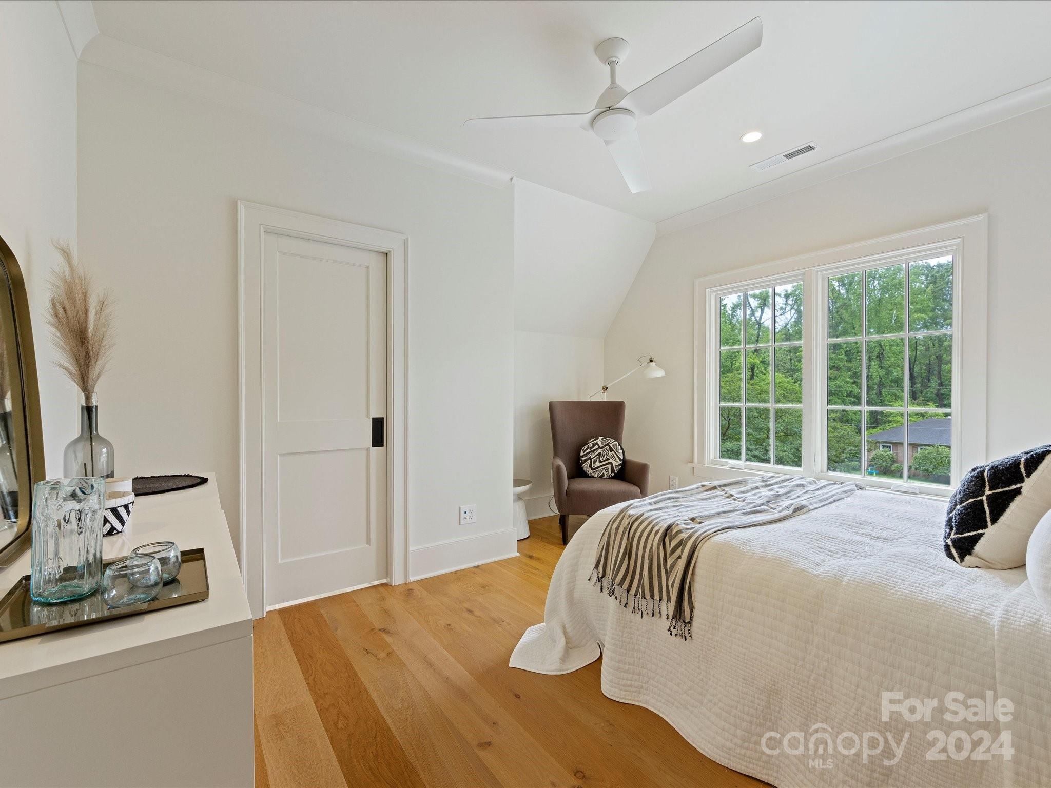 201 Wonderwood Drive