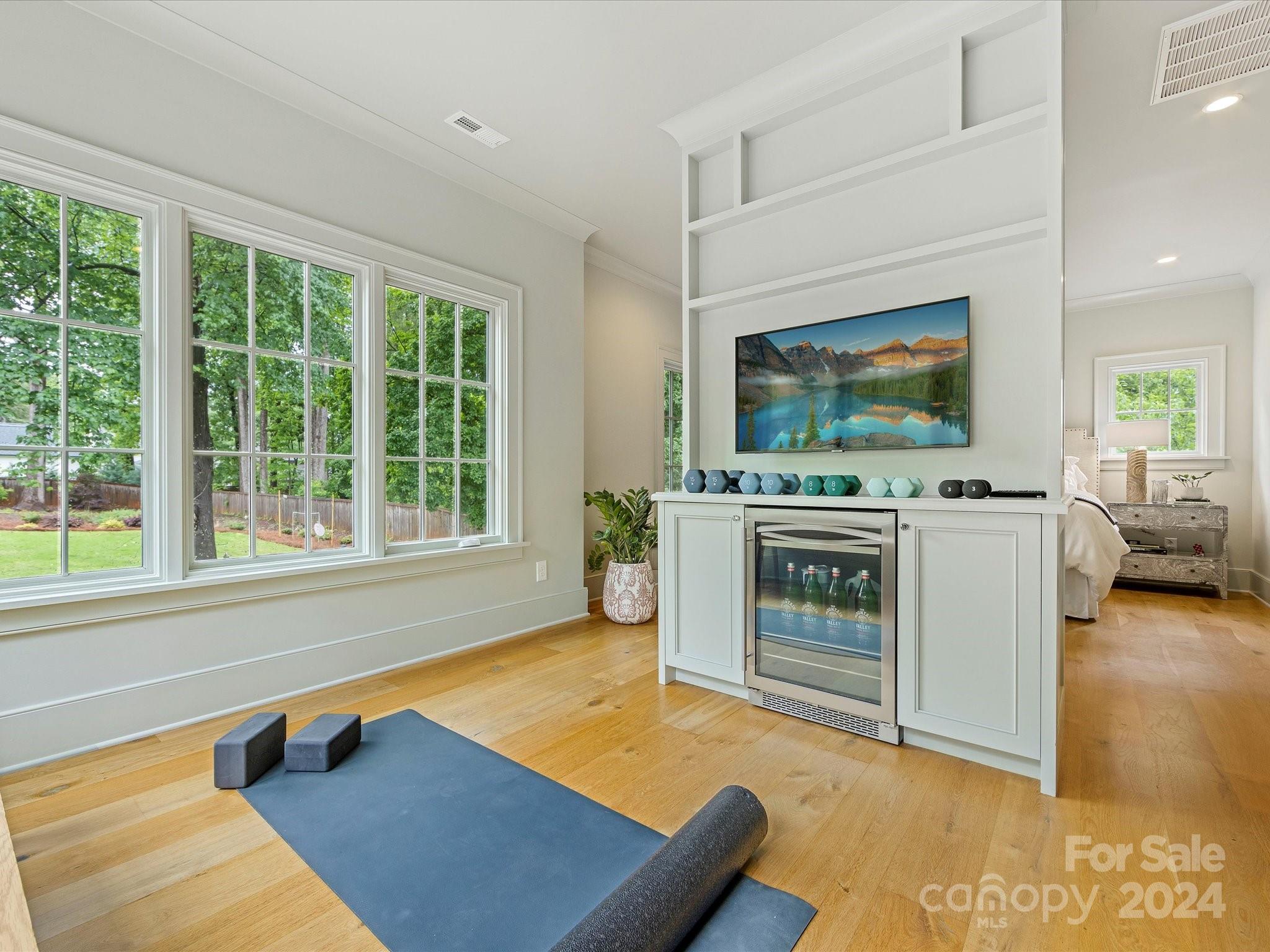 201 Wonderwood Drive