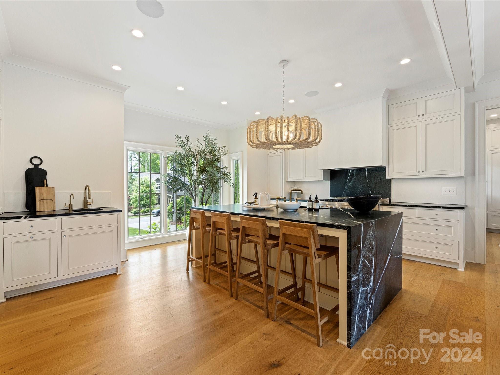 201 Wonderwood Drive