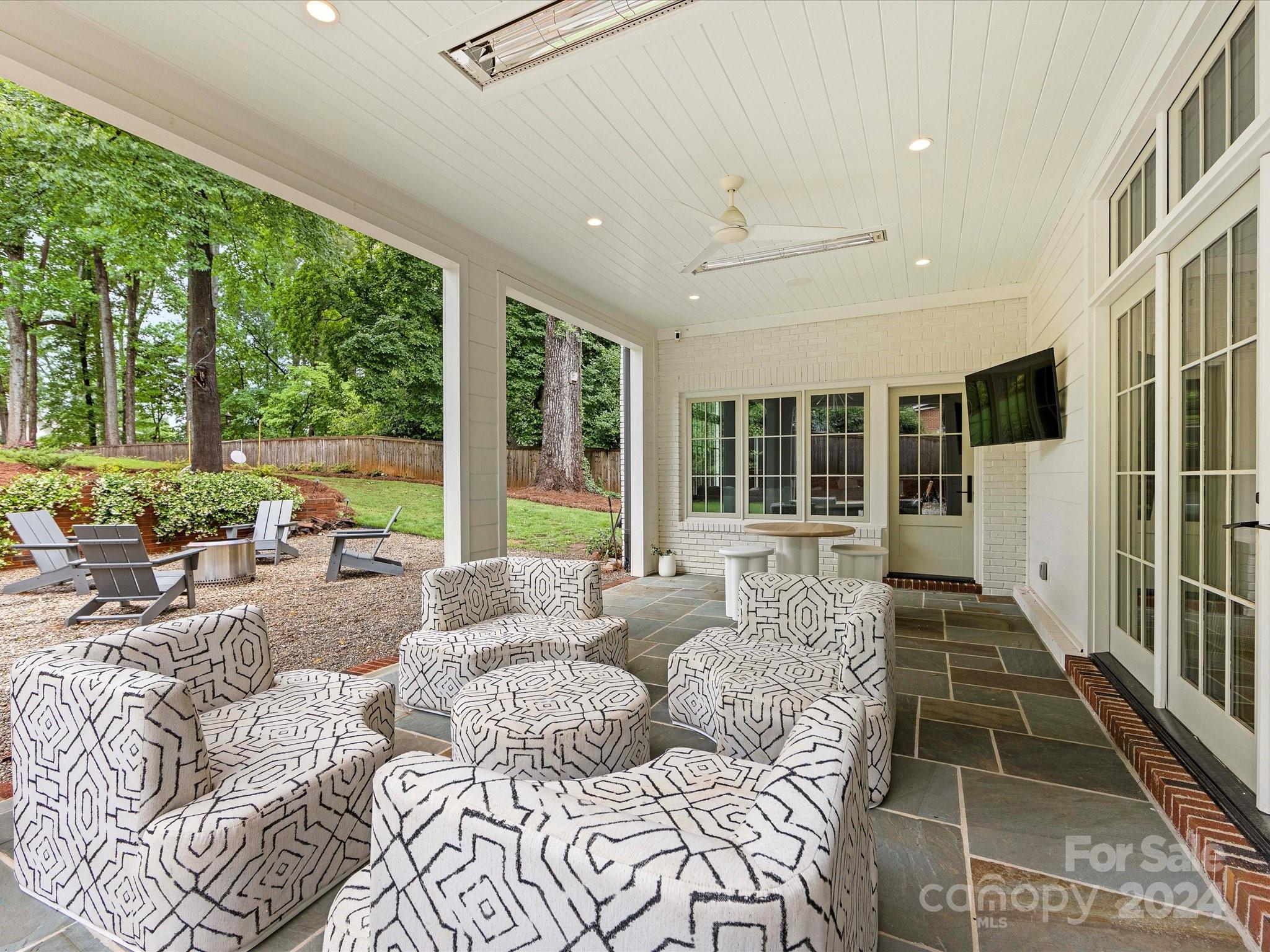 201 Wonderwood Drive