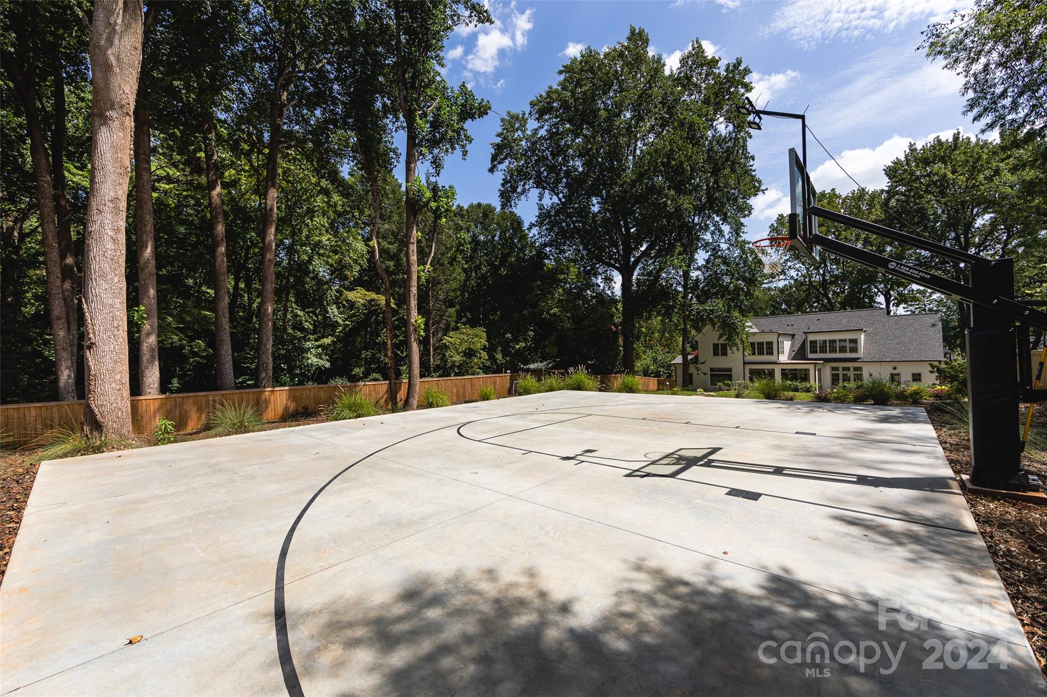 201 Wonderwood Drive