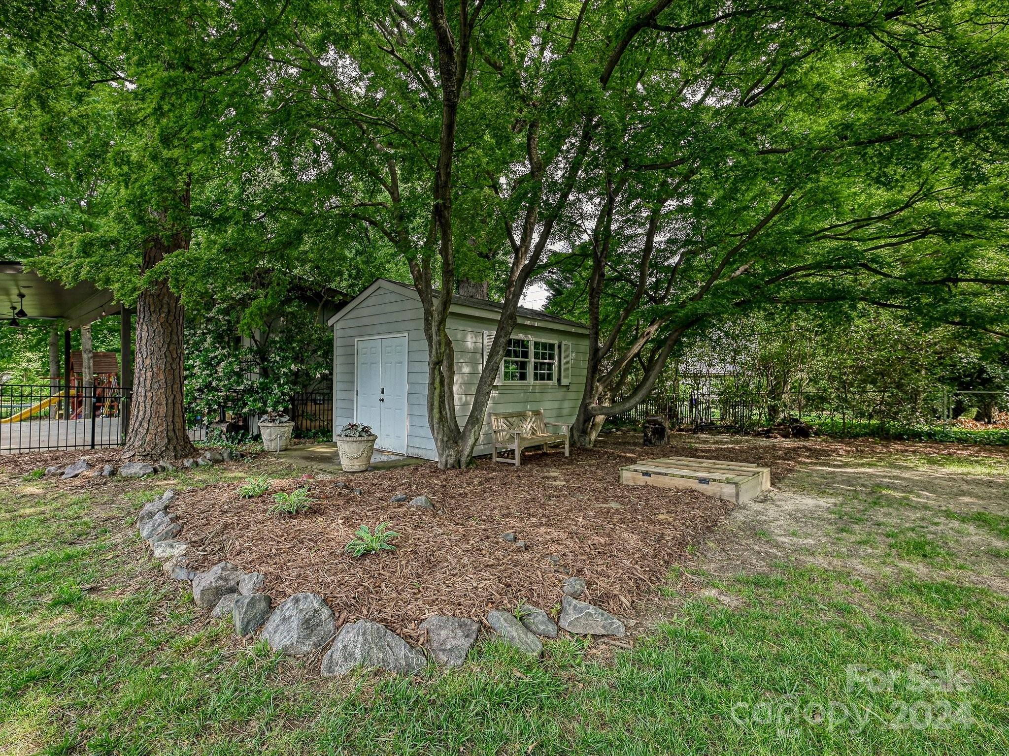 3401 Eastburn Road