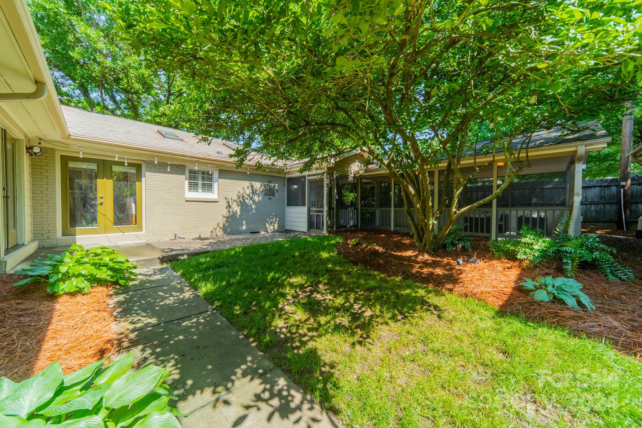 400 Lyttleton Drive