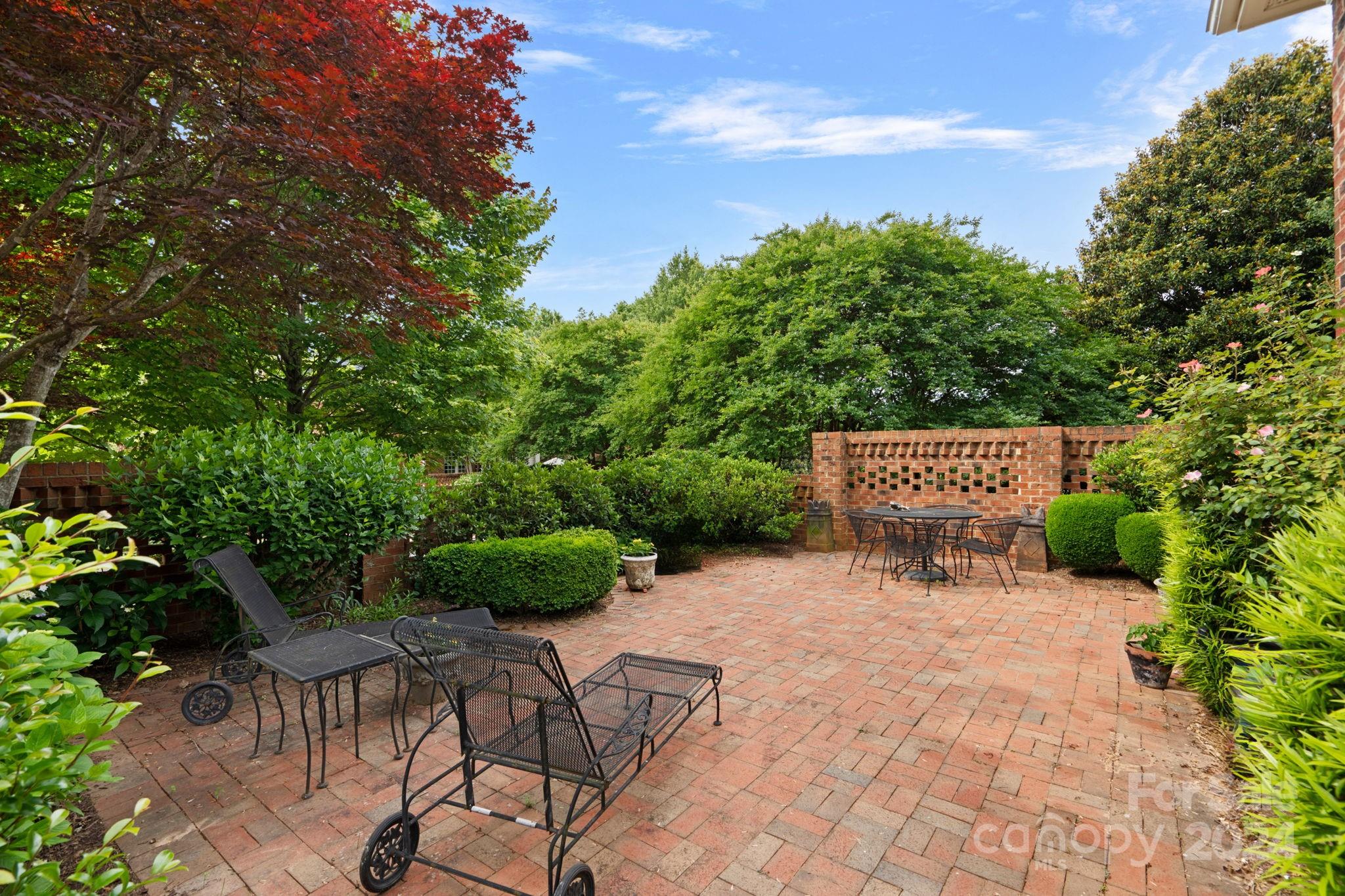 2606 Sheffield Crescent Court
