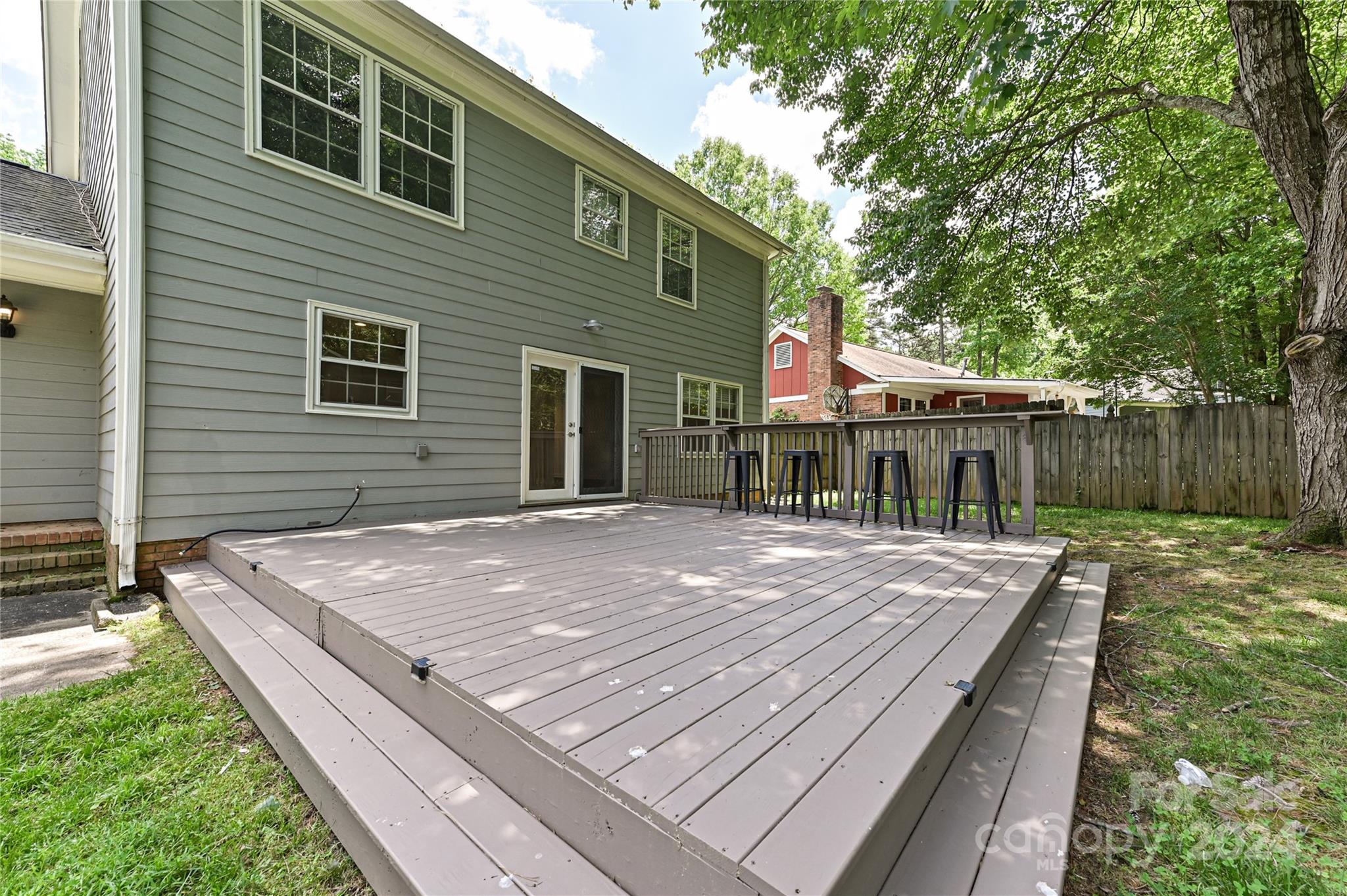 7729 Surreywood Place