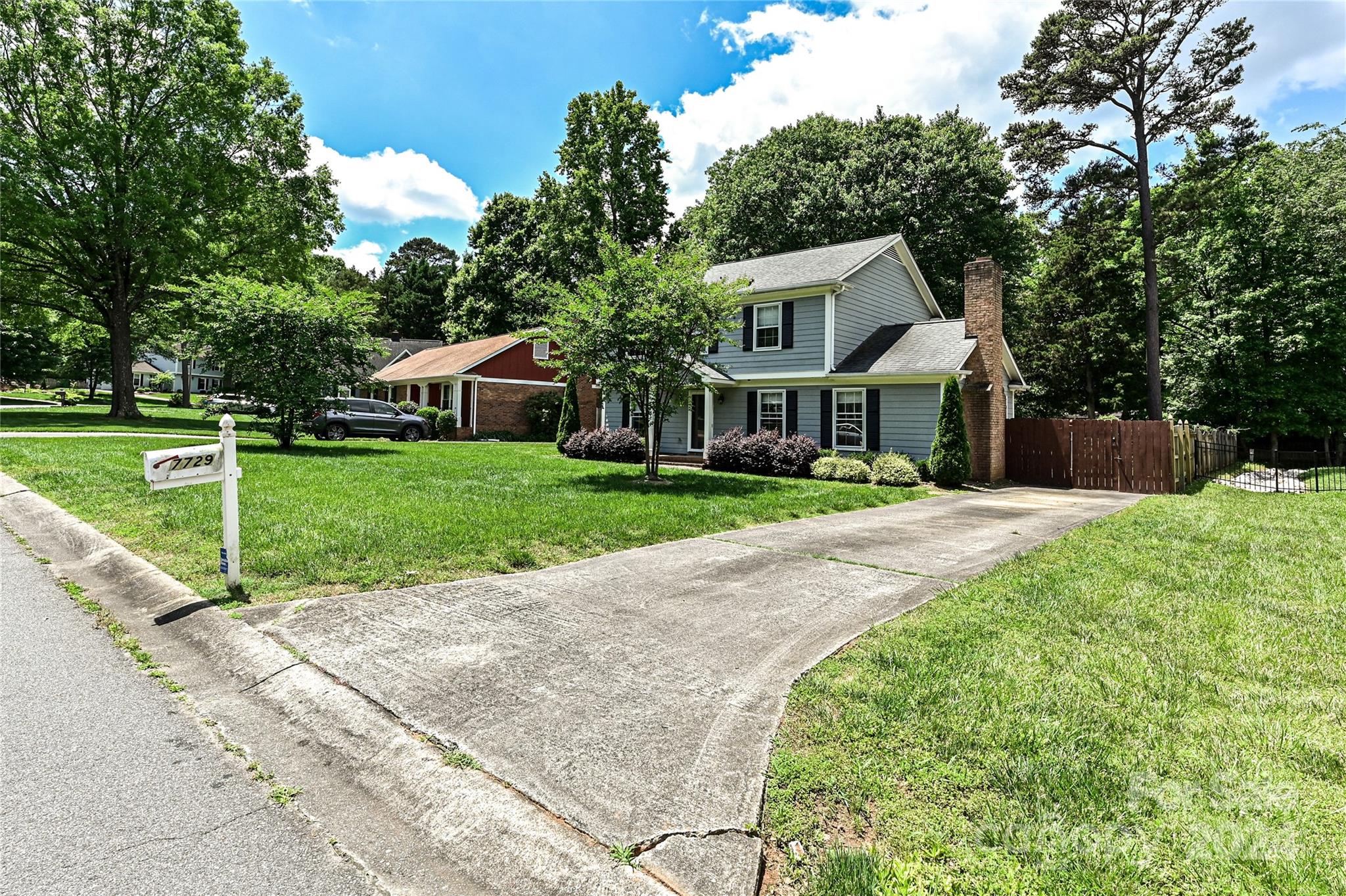 7729 Surreywood Place