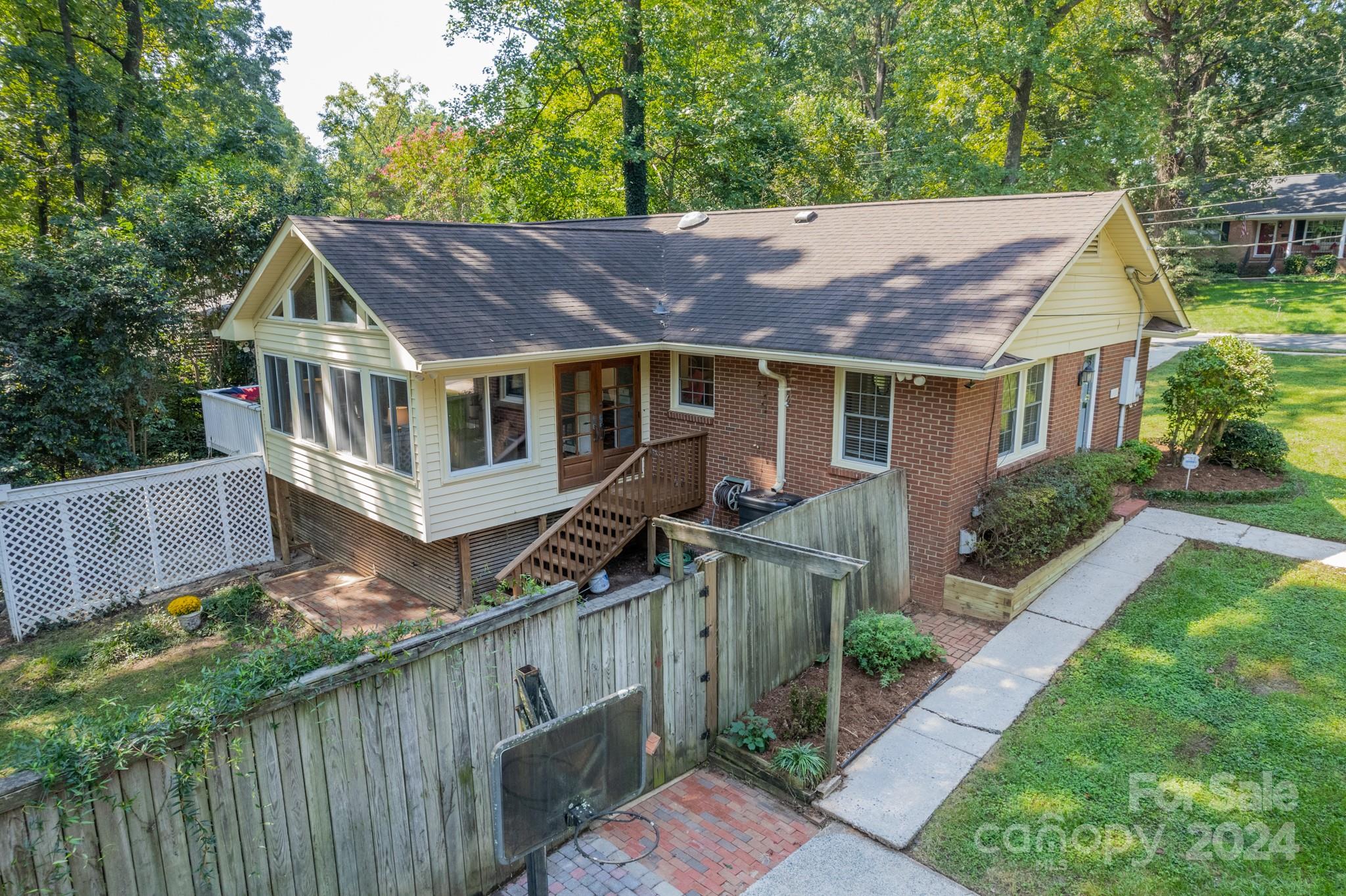 6301 Rosecrest Drive