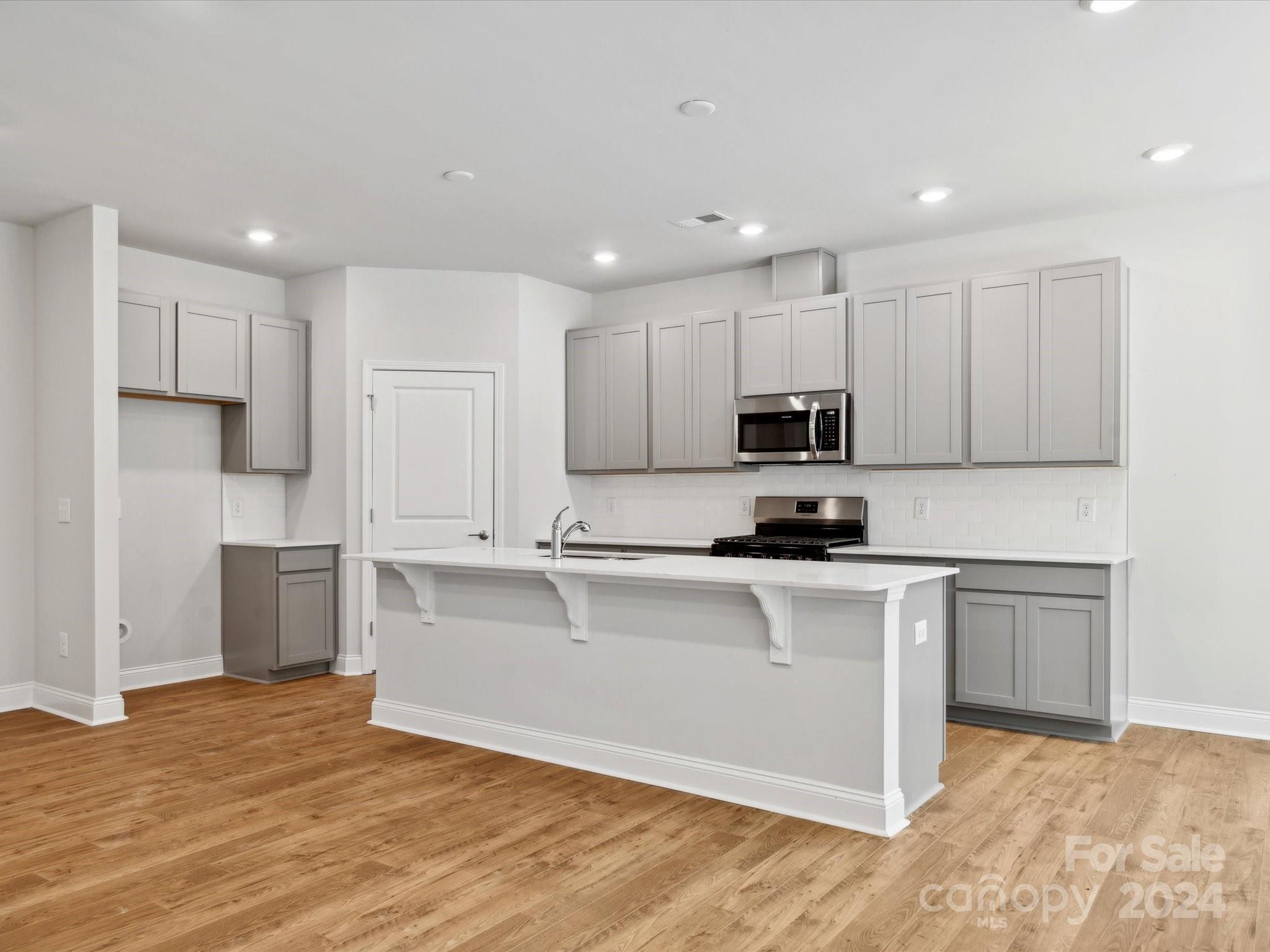 1517 Black Walnut Street Unit: 36