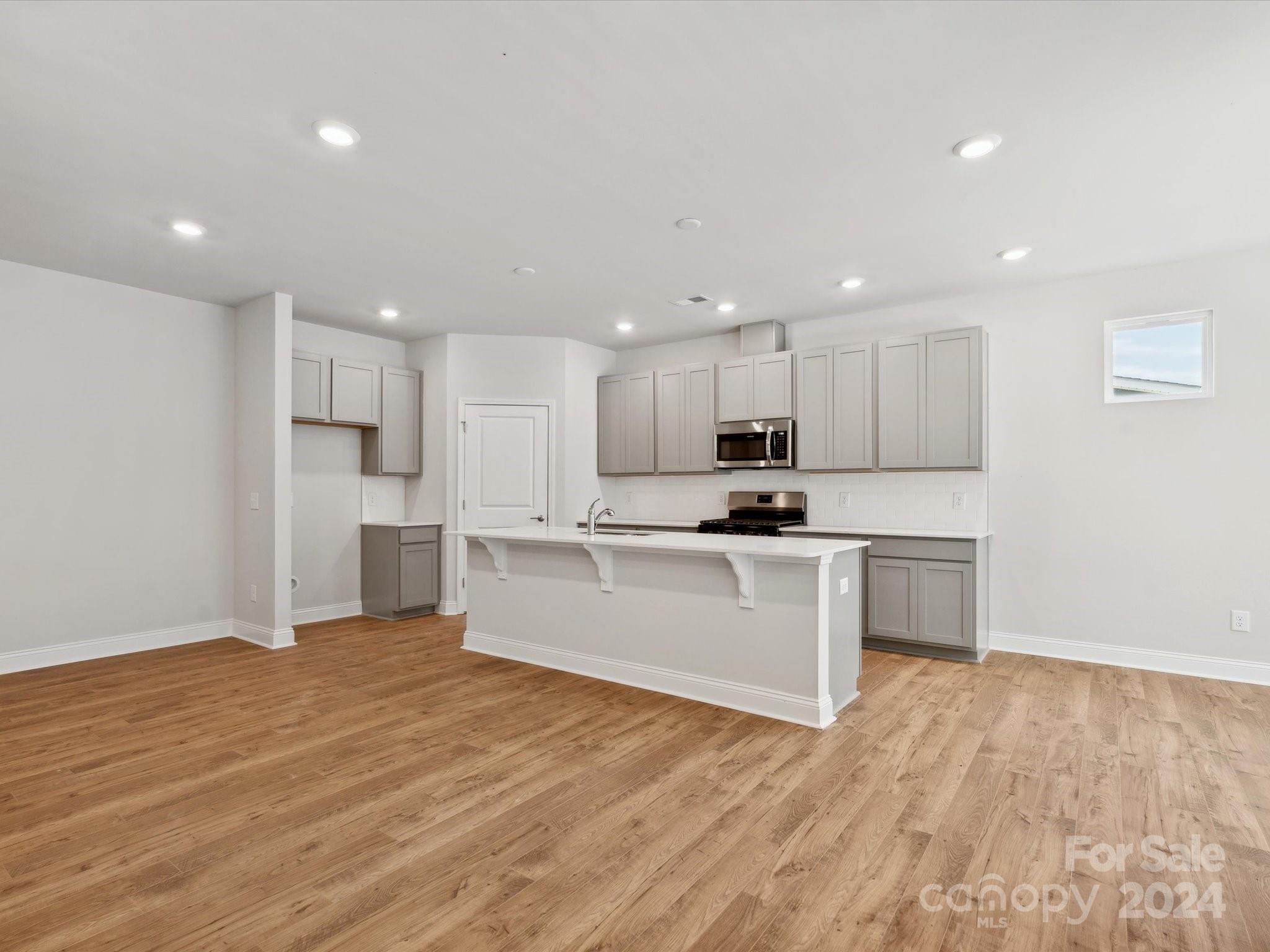 1517 Black Walnut Street Unit: 36