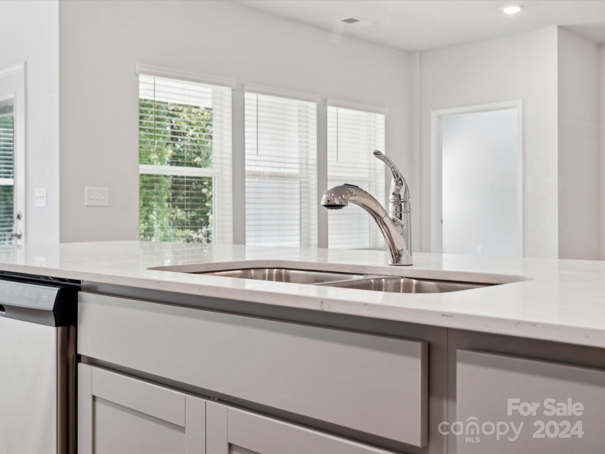 1517 Black Walnut Street Unit: 36