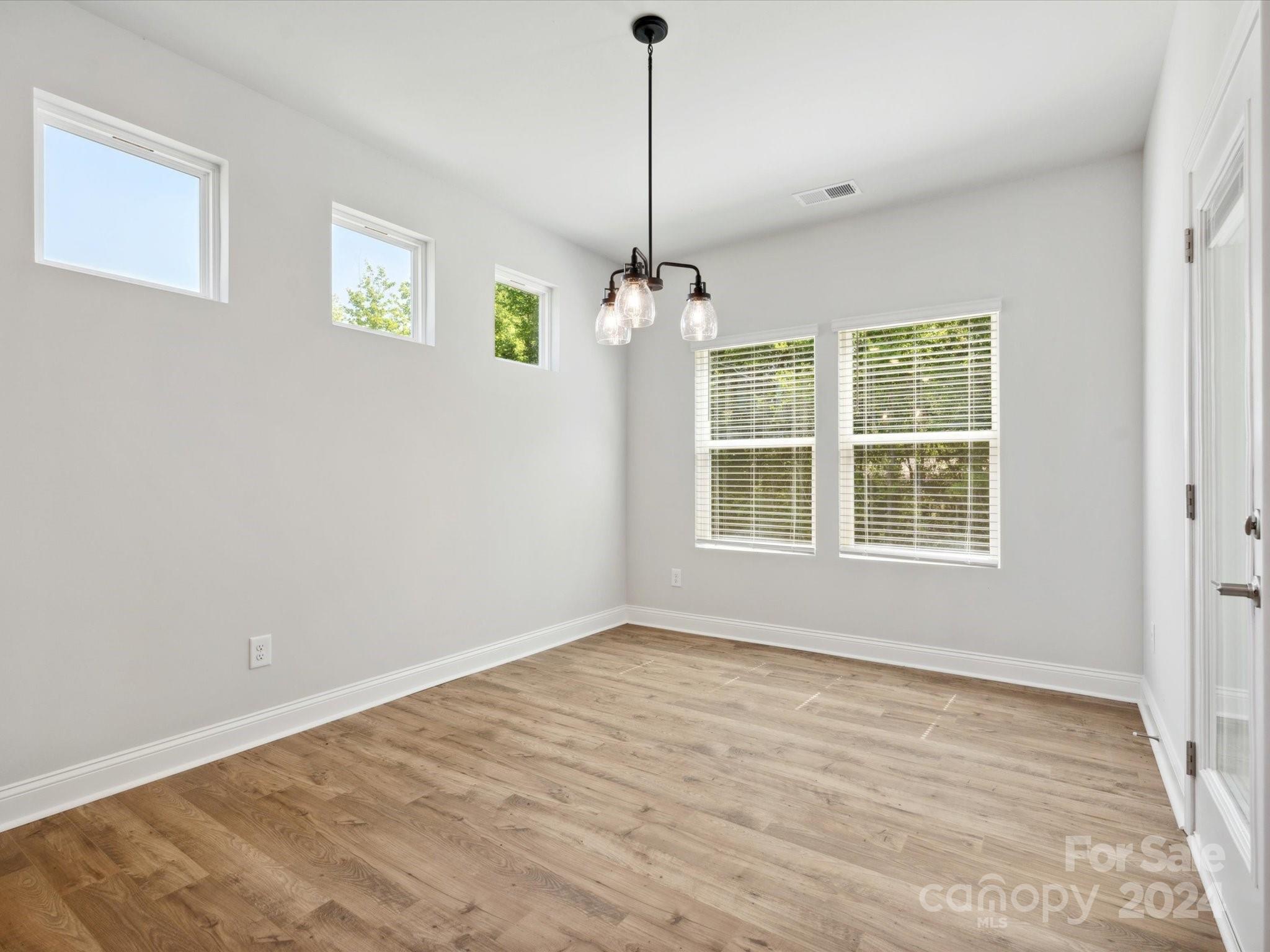 1517 Black Walnut Street Unit: 36