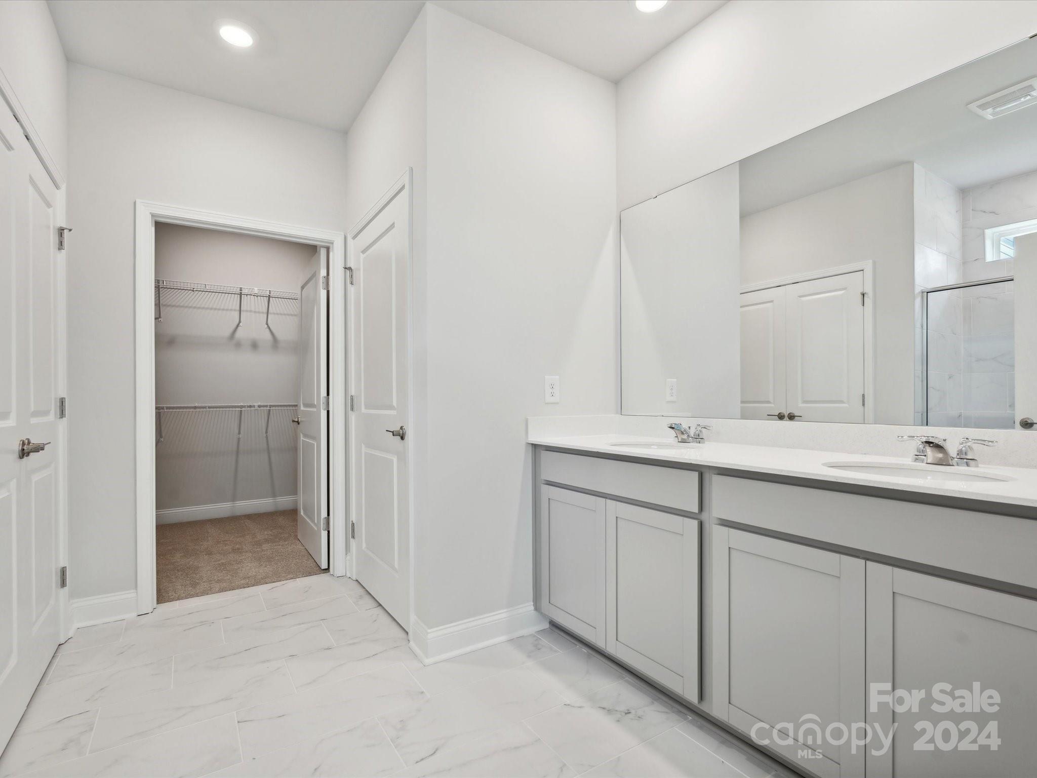 1517 Black Walnut Street Unit: 36