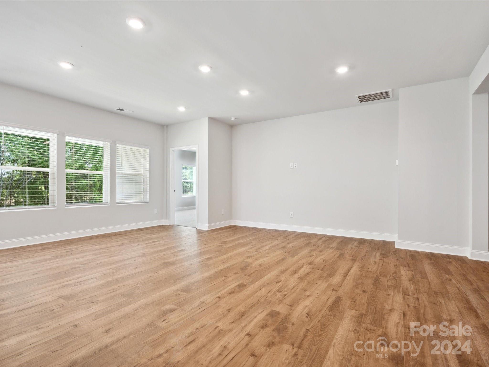 1517 Black Walnut Street Unit: 36