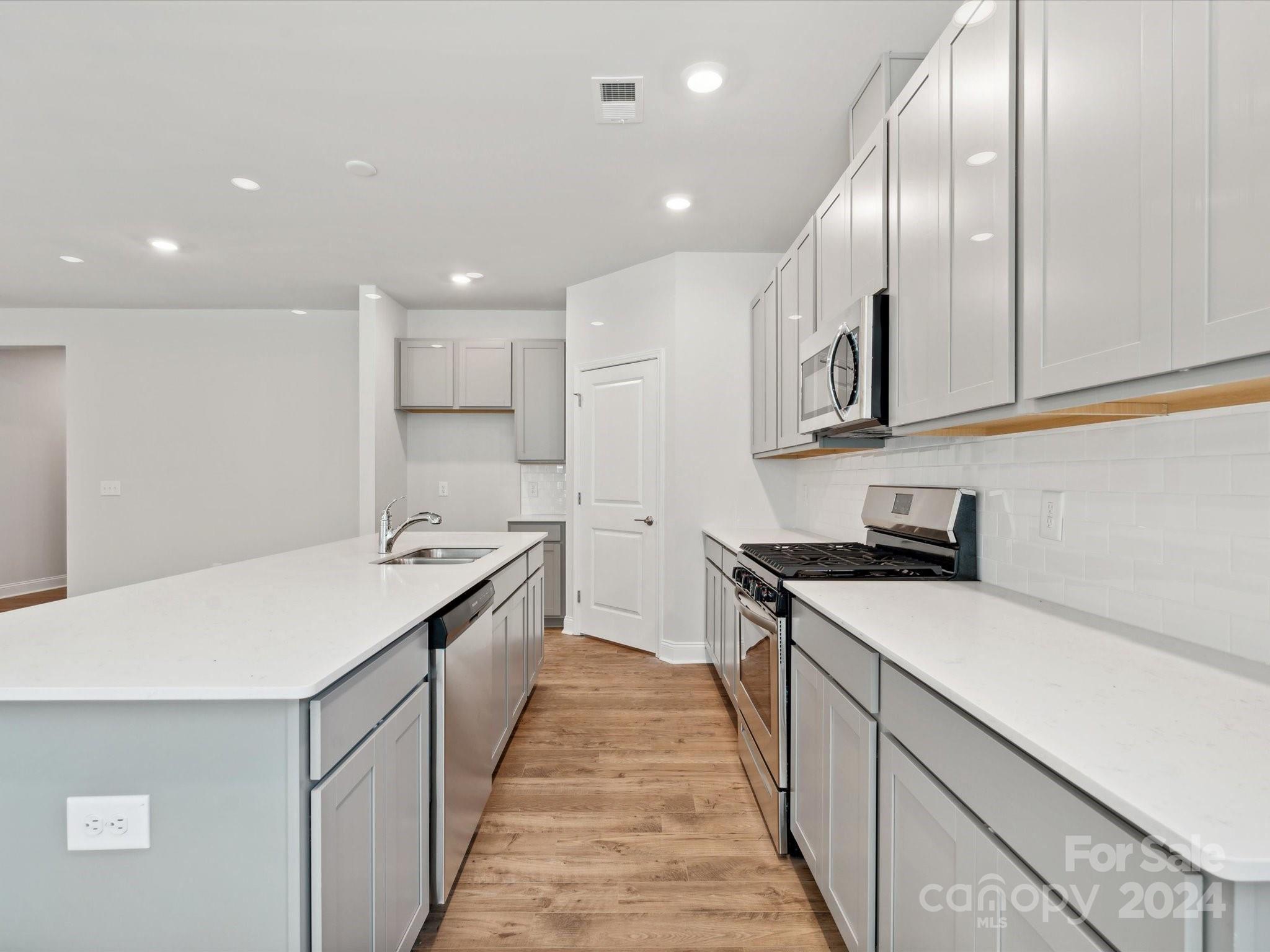 1517 Black Walnut Street Unit: 36