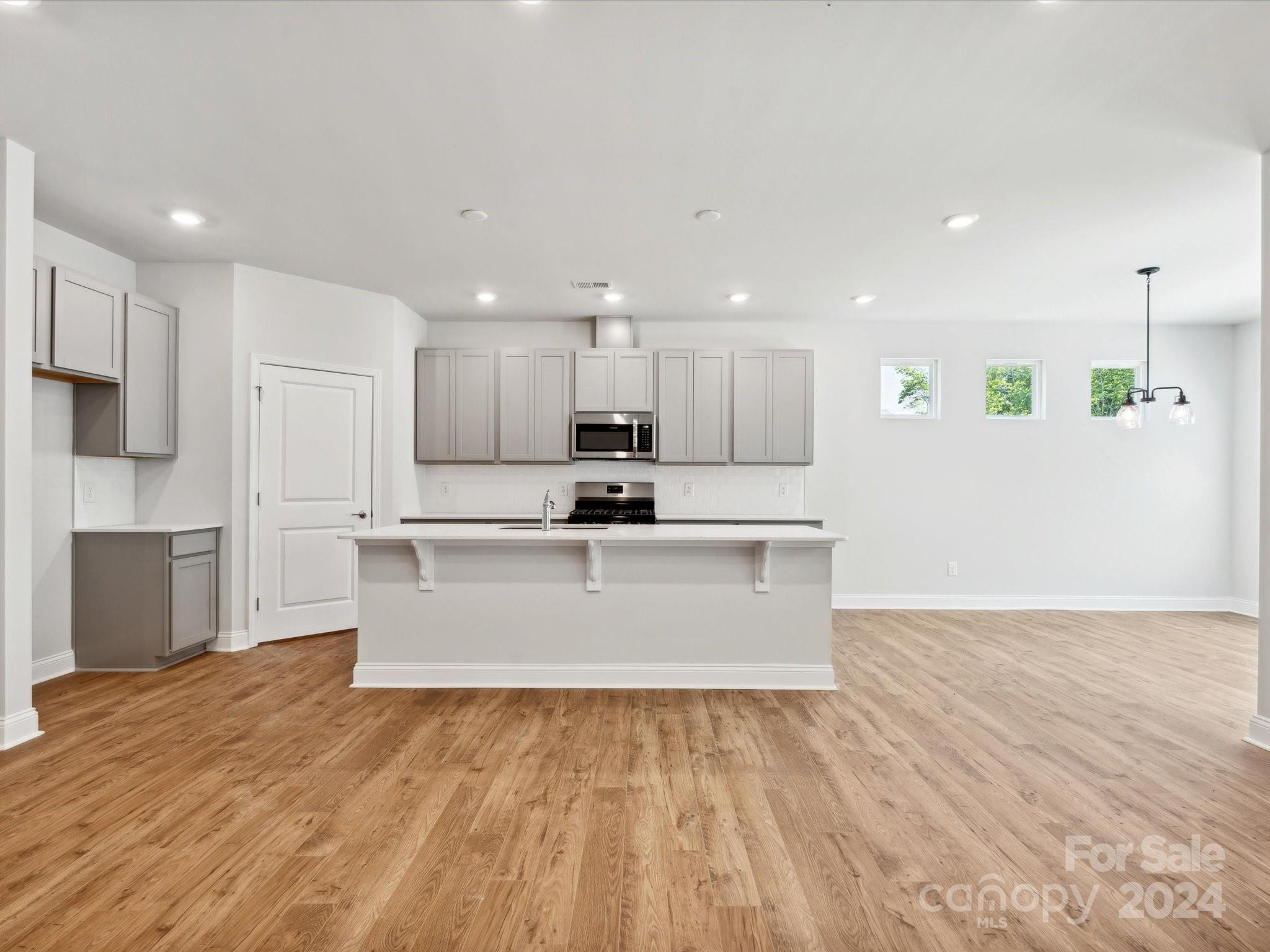 1517 Black Walnut Street Unit: 36