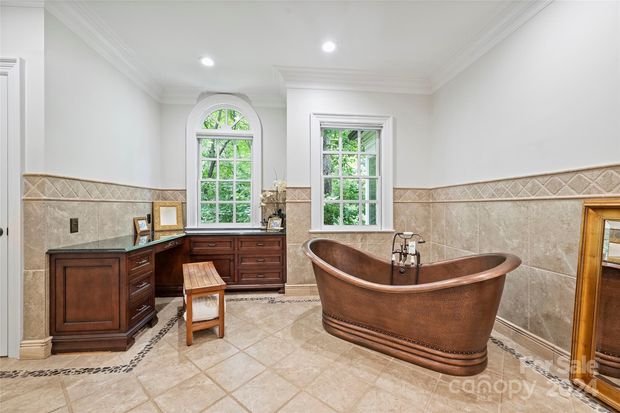 3515 Bellevue Lane