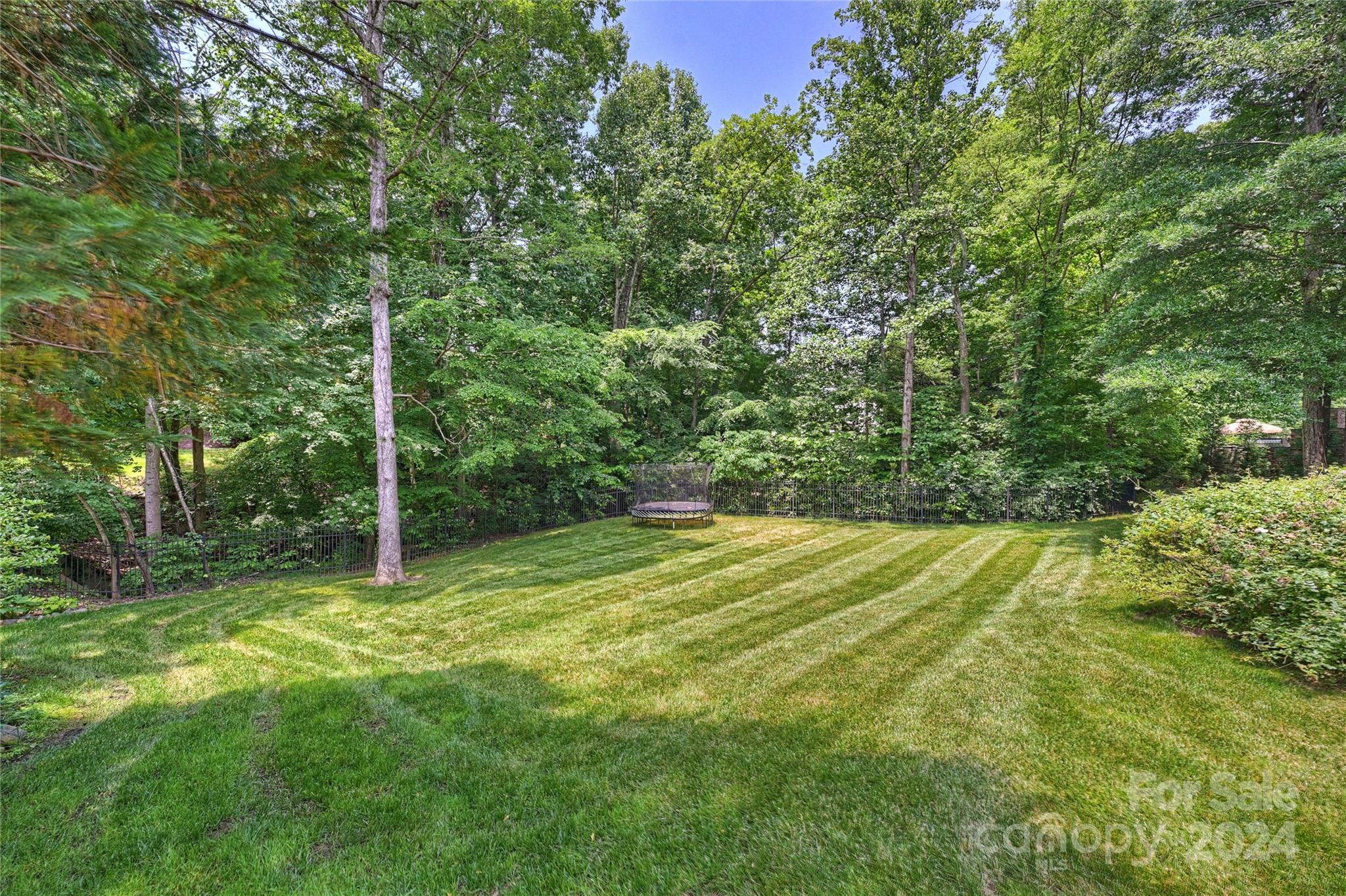 3515 Bellevue Lane