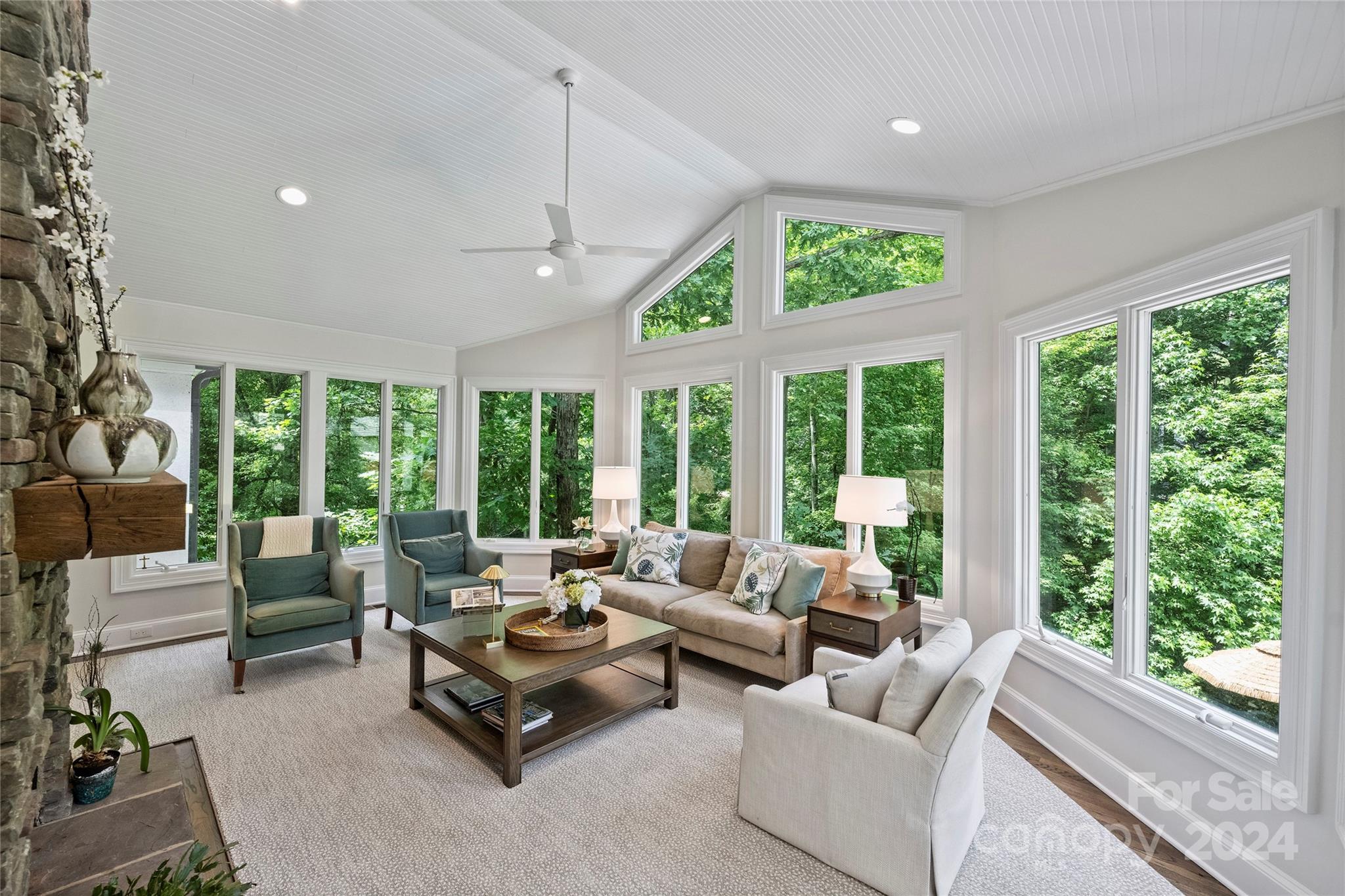 3515 Bellevue Lane
