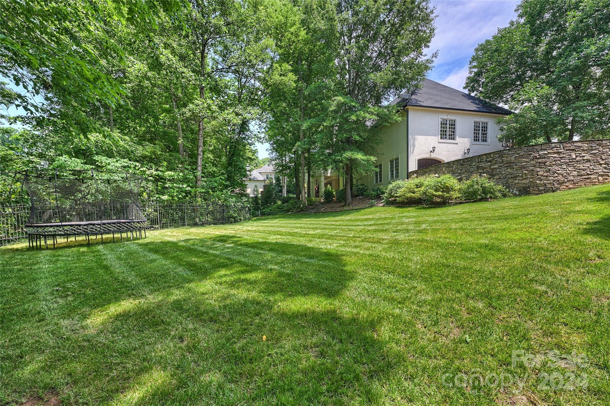 3515 Bellevue Lane
