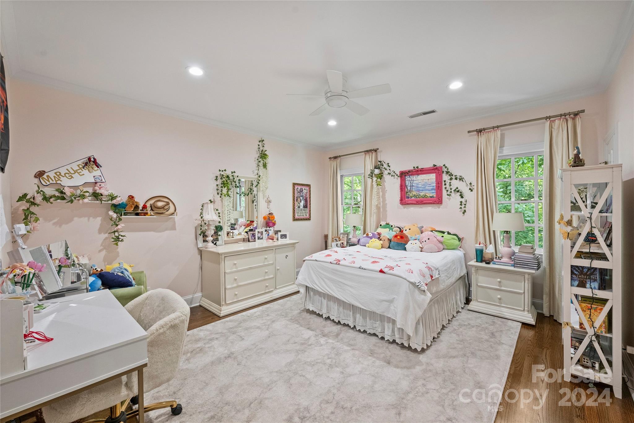 3515 Bellevue Lane