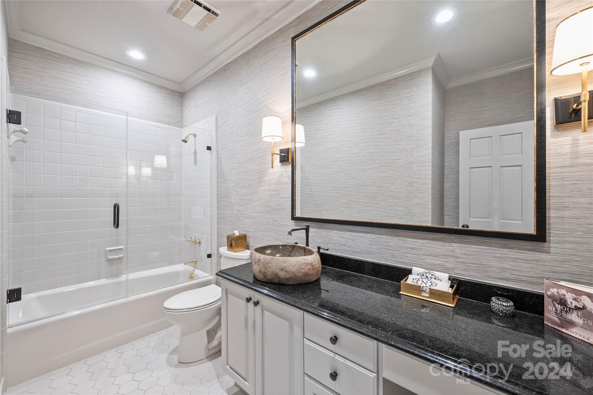 3515 Bellevue Lane