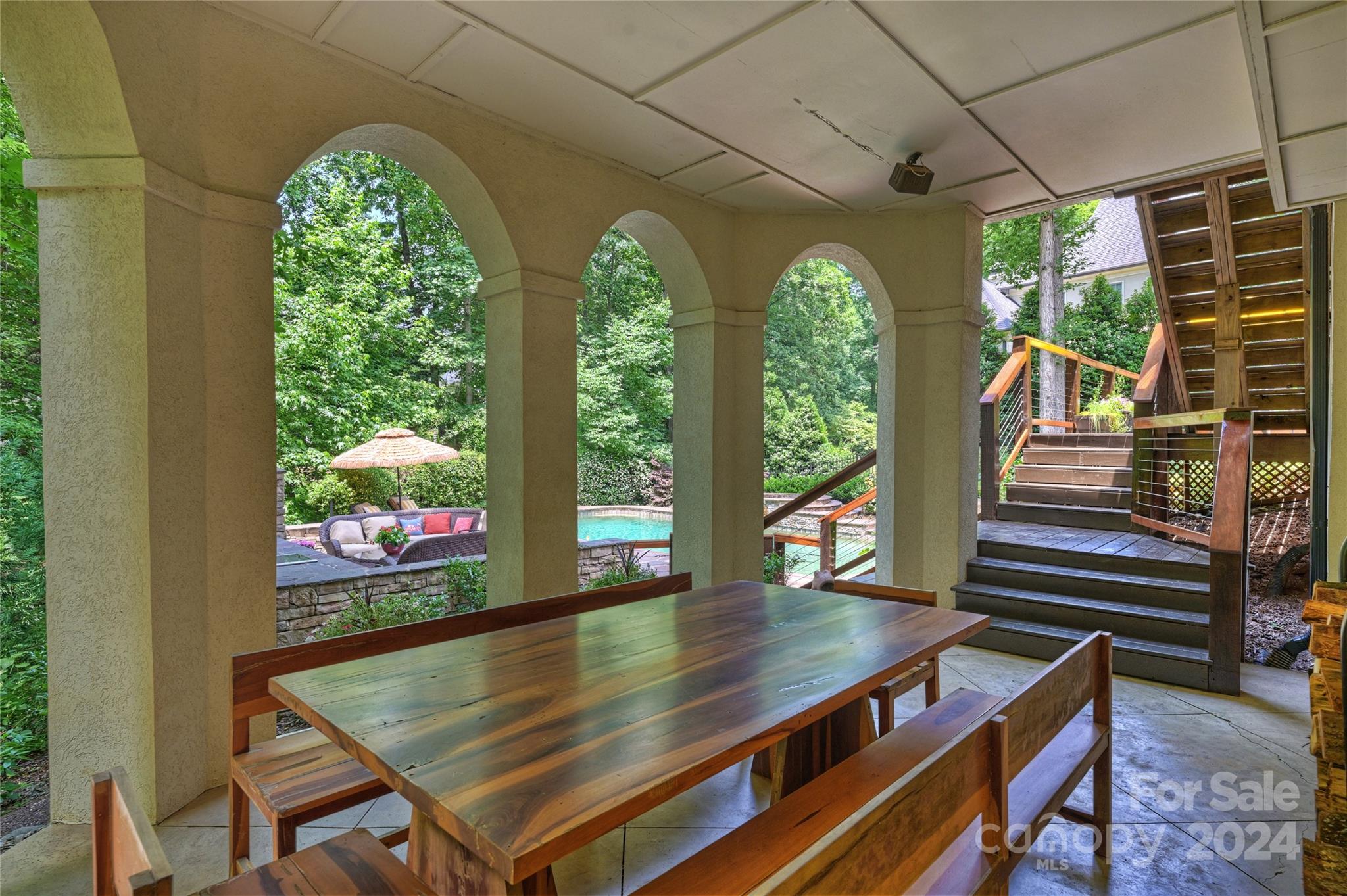 3515 Bellevue Lane