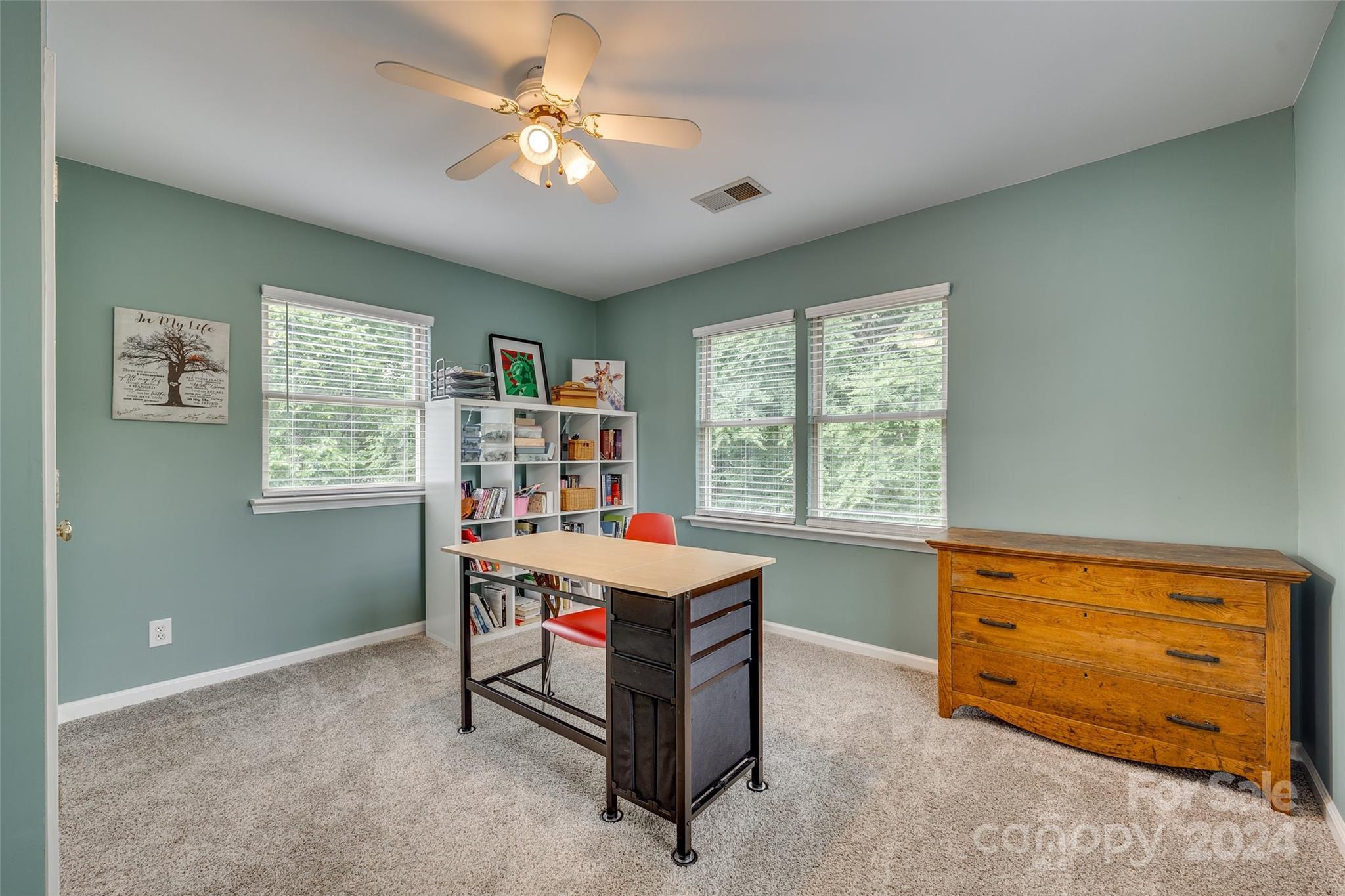 1385 Lloyd Place