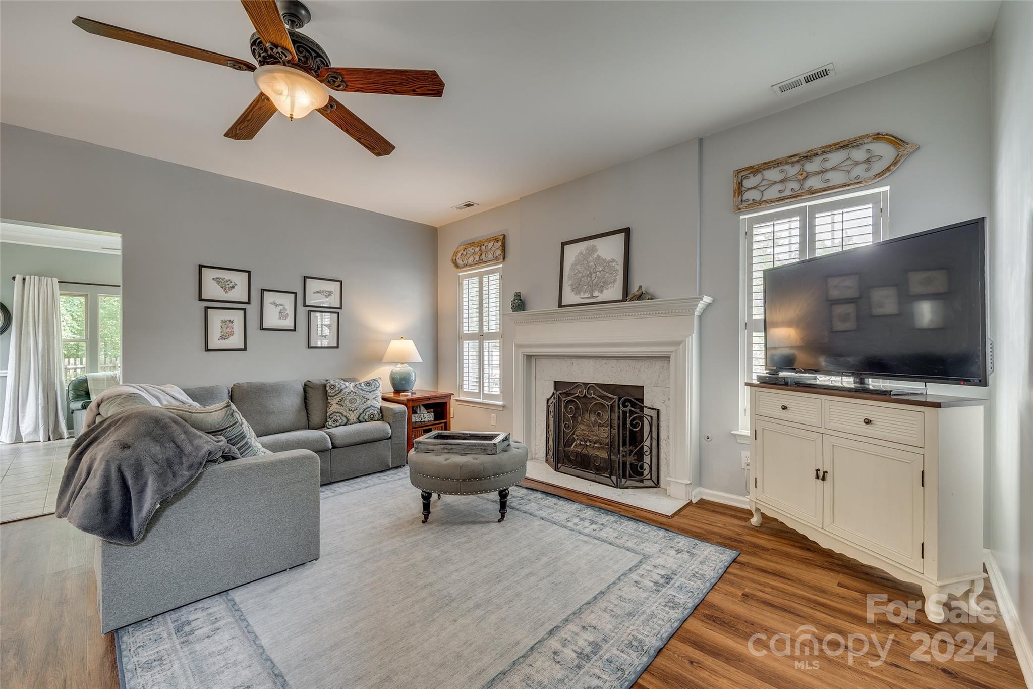 1385 Lloyd Place