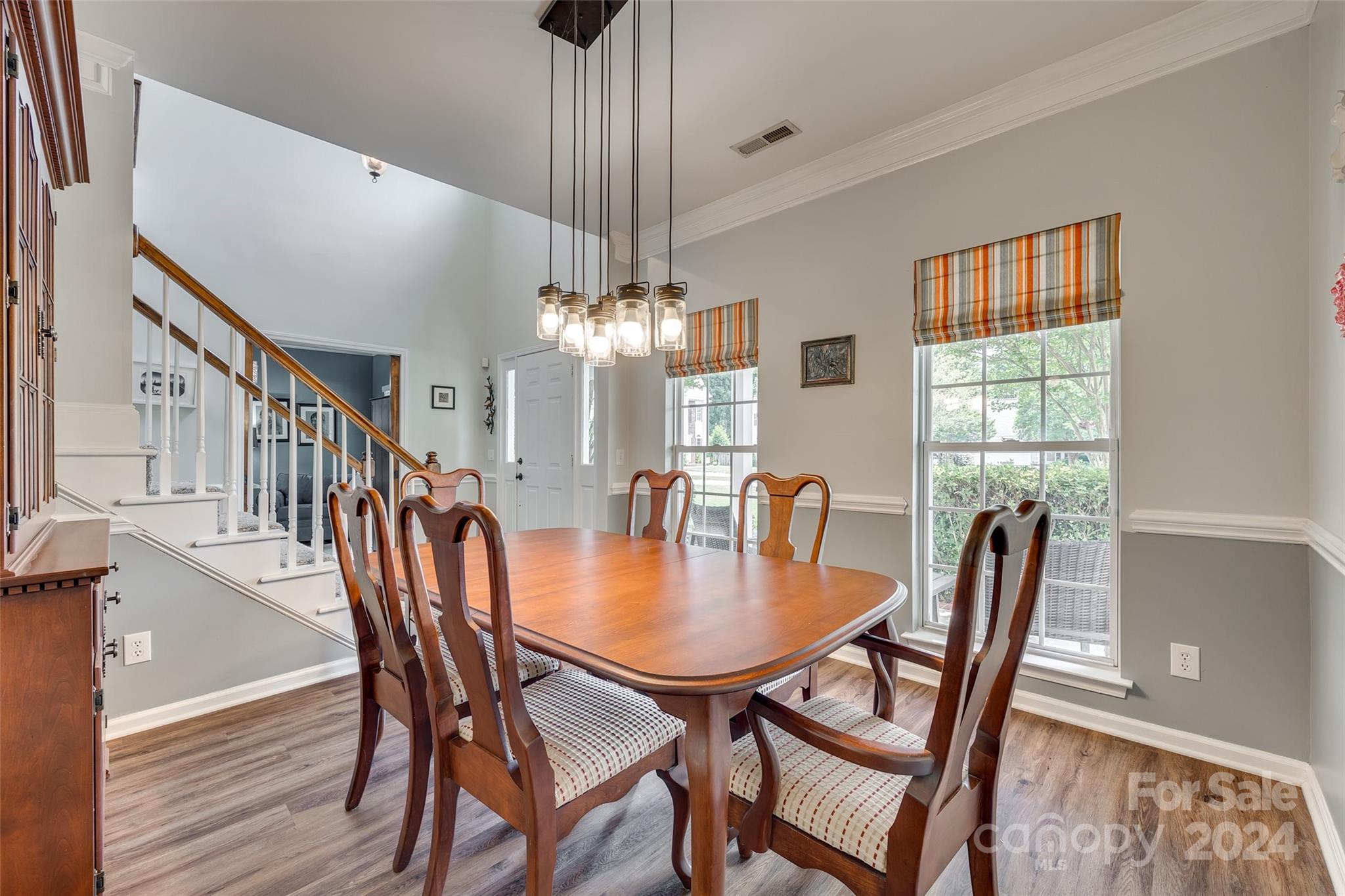 1385 Lloyd Place