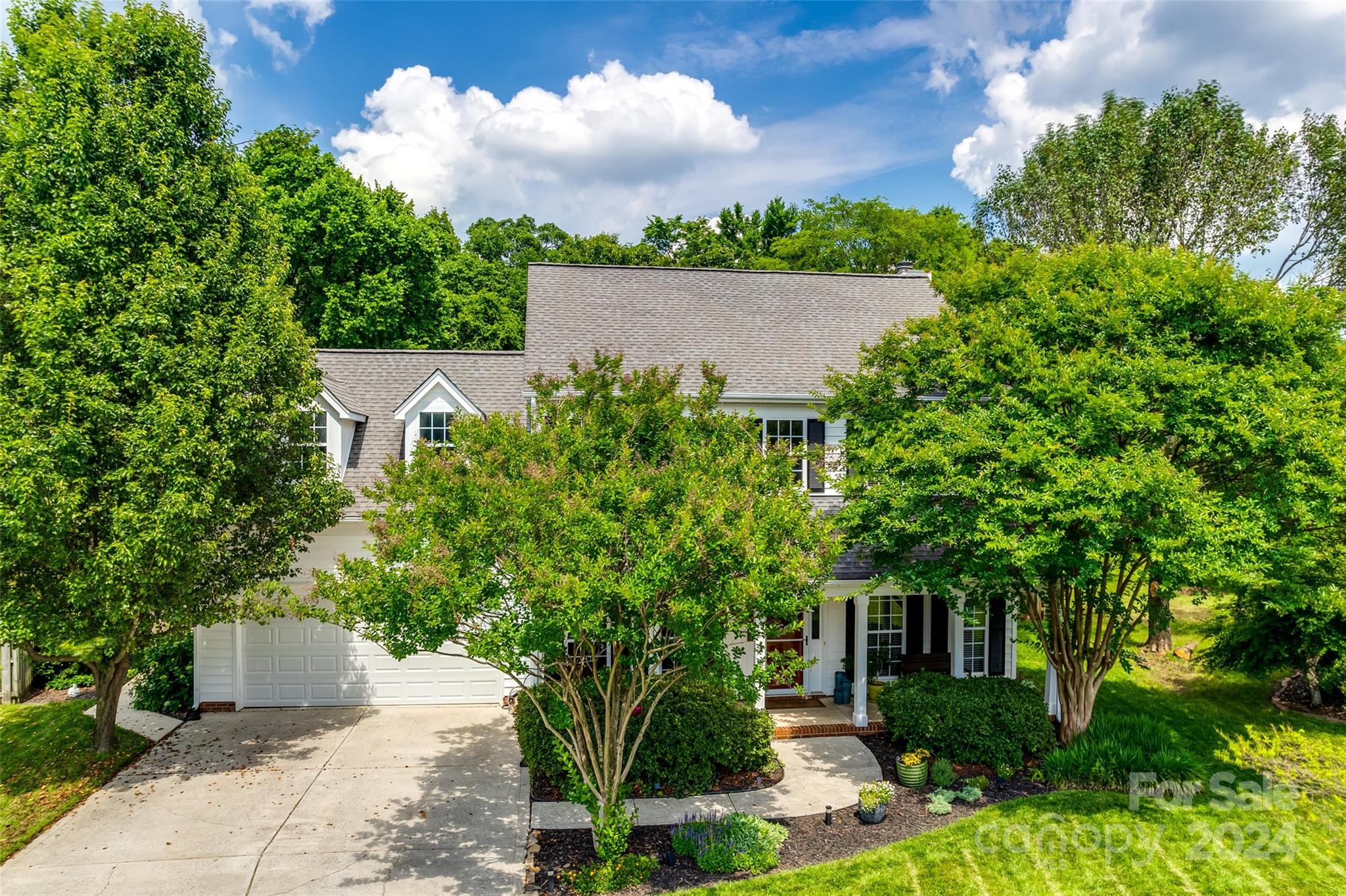 1385 Lloyd Place