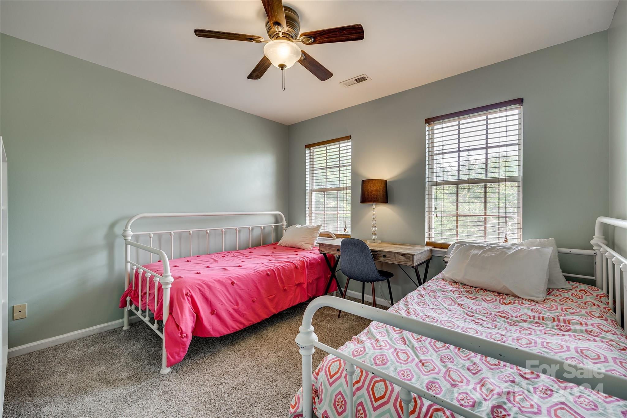 1385 Lloyd Place