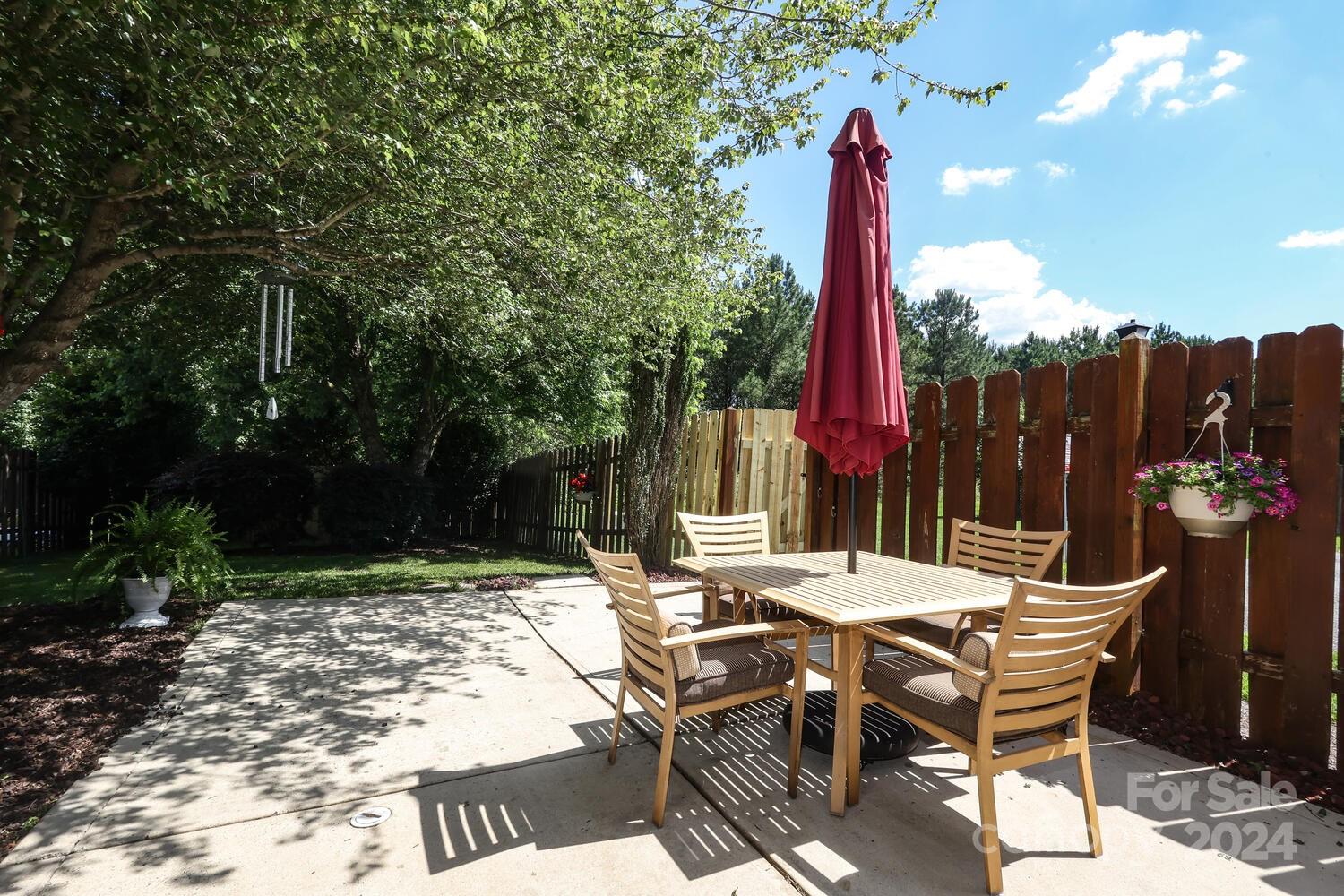 4092 Holly Villa Circle
